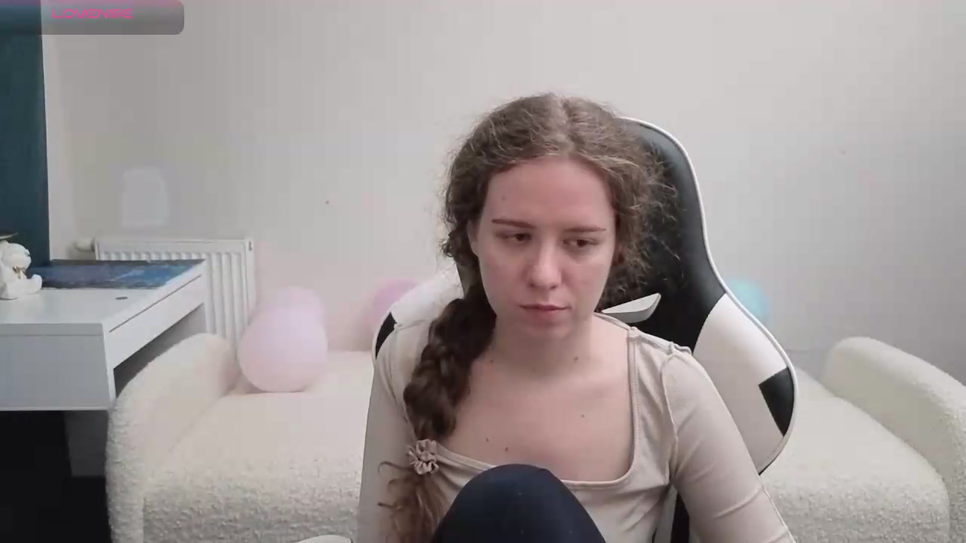Gallery image thumbnail from BlueFlowerr's myfreecams stream on, 05/18/2026, 19:06 image 4 of 20
