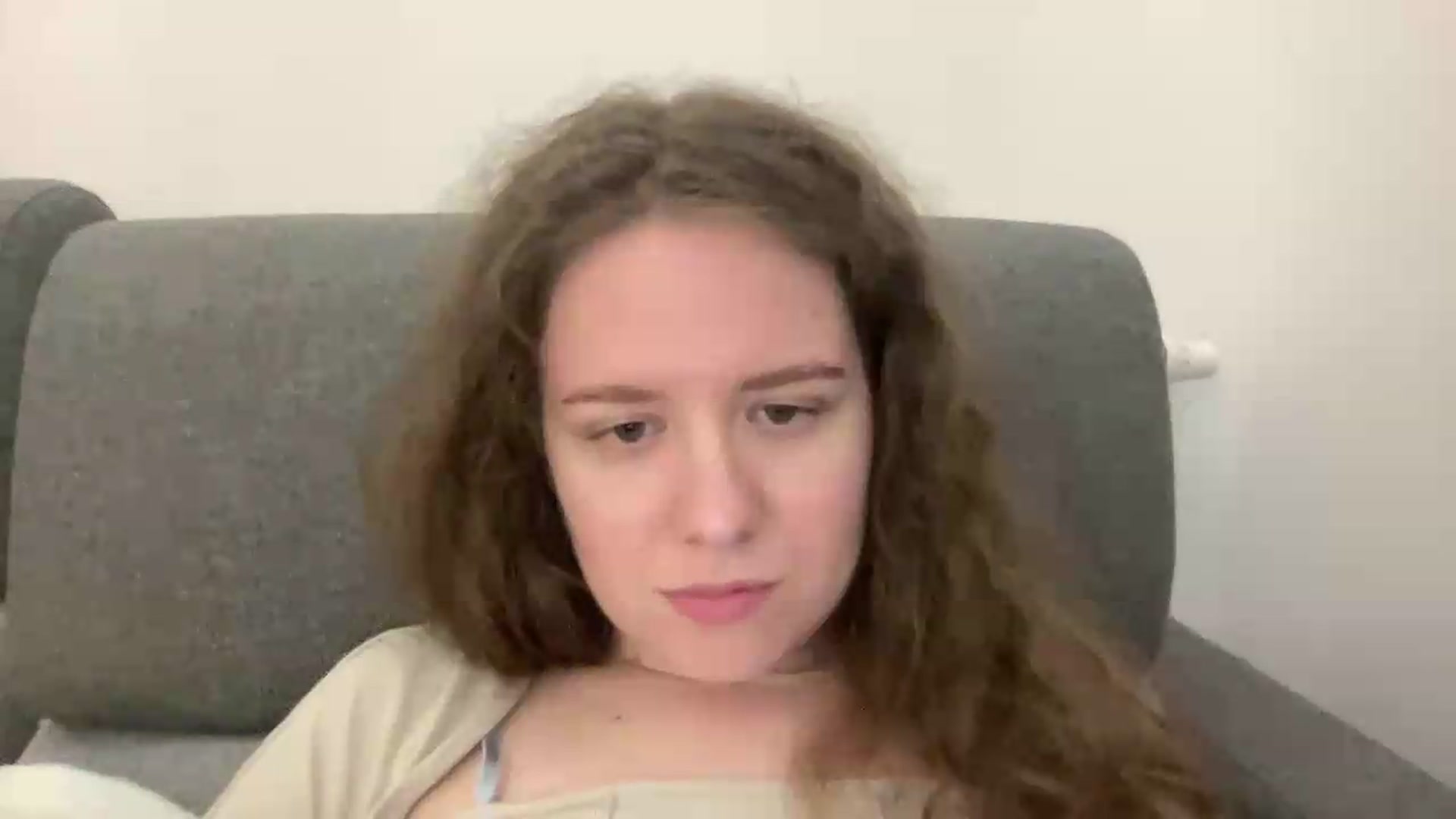 Gallery image thumbnail from BlueFlowerr's myfreecams stream on, 05/19/2026, 24:17 image 20 of 20