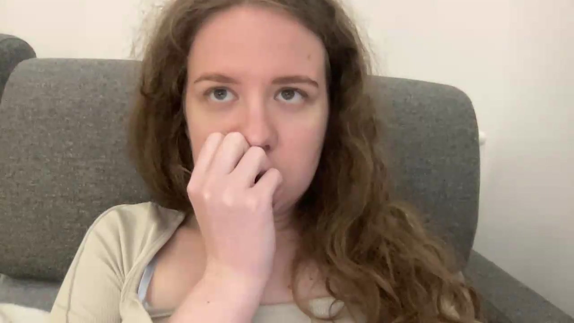 Gallery image thumbnail from BlueFlowerr's myfreecams stream on, 05/19/2026, 24:17 image 12 of 20