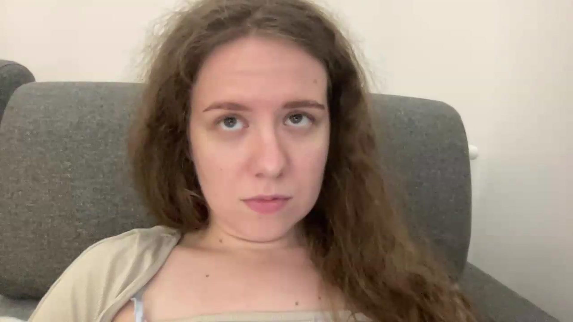 Gallery image thumbnail from BlueFlowerr's myfreecams stream on, 05/19/2026, 24:17 image 14 of 20