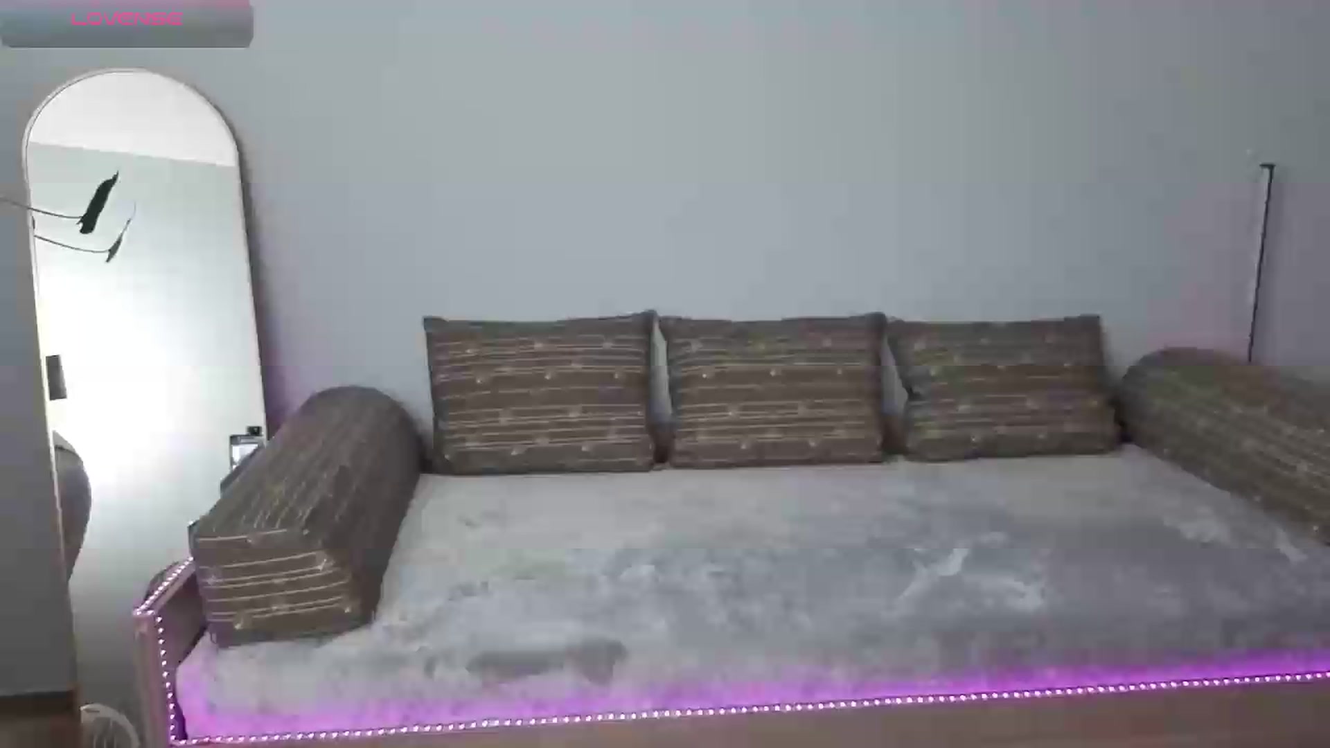 Gallery image thumbnail from BlueFlowerr's myfreecams stream on, 05/21/2026, 18:52 image 6 of 20