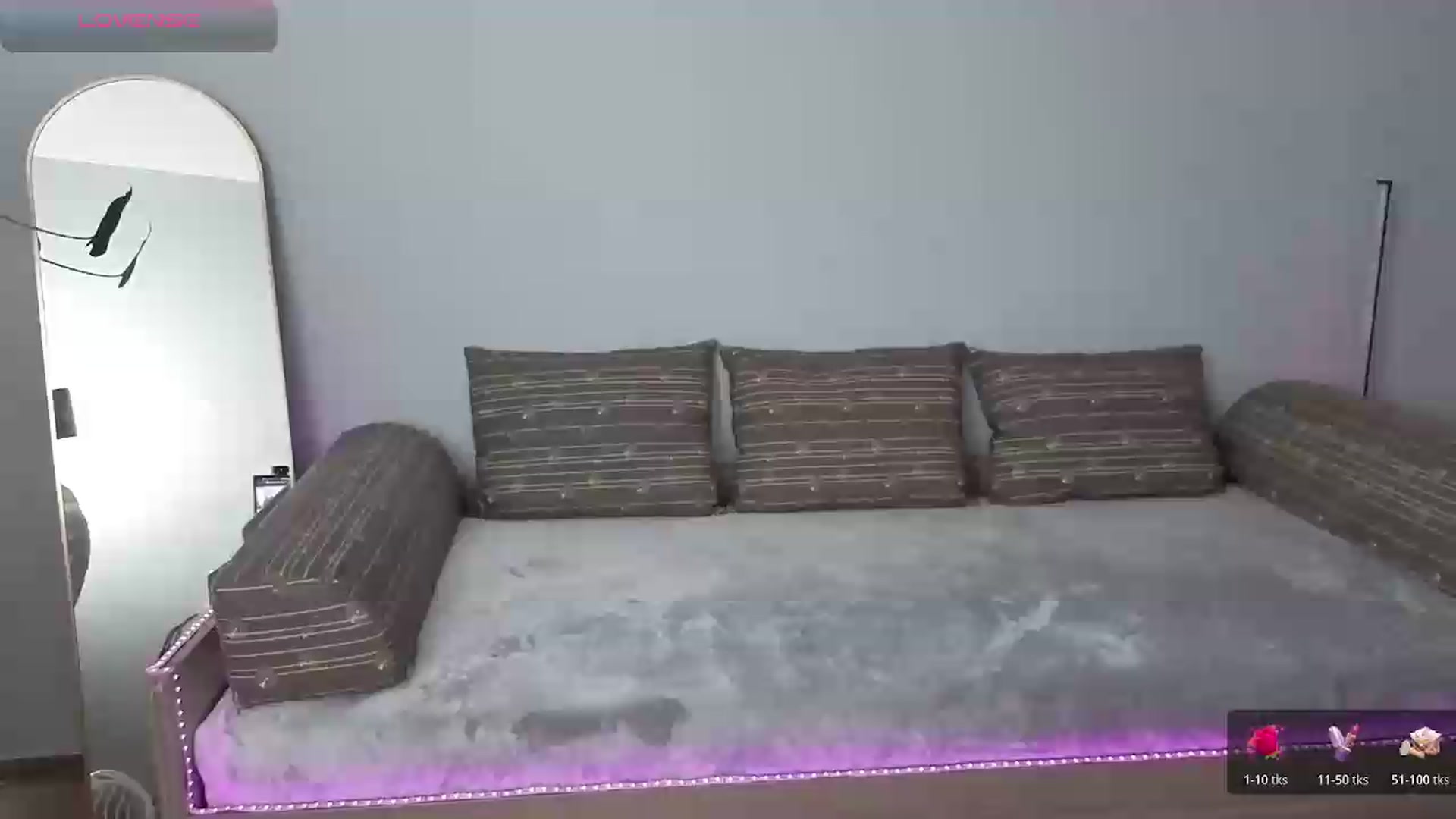 Gallery image thumbnail from BlueFlowerr's myfreecams stream on, 05/21/2026, 18:52 image 11 of 20