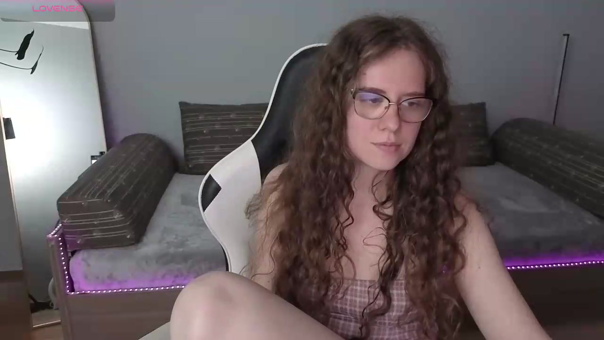 Gallery image thumbnail from BlueFlowerr's myfreecams stream on, 05/21/2026, 20:49 image 14 of 20