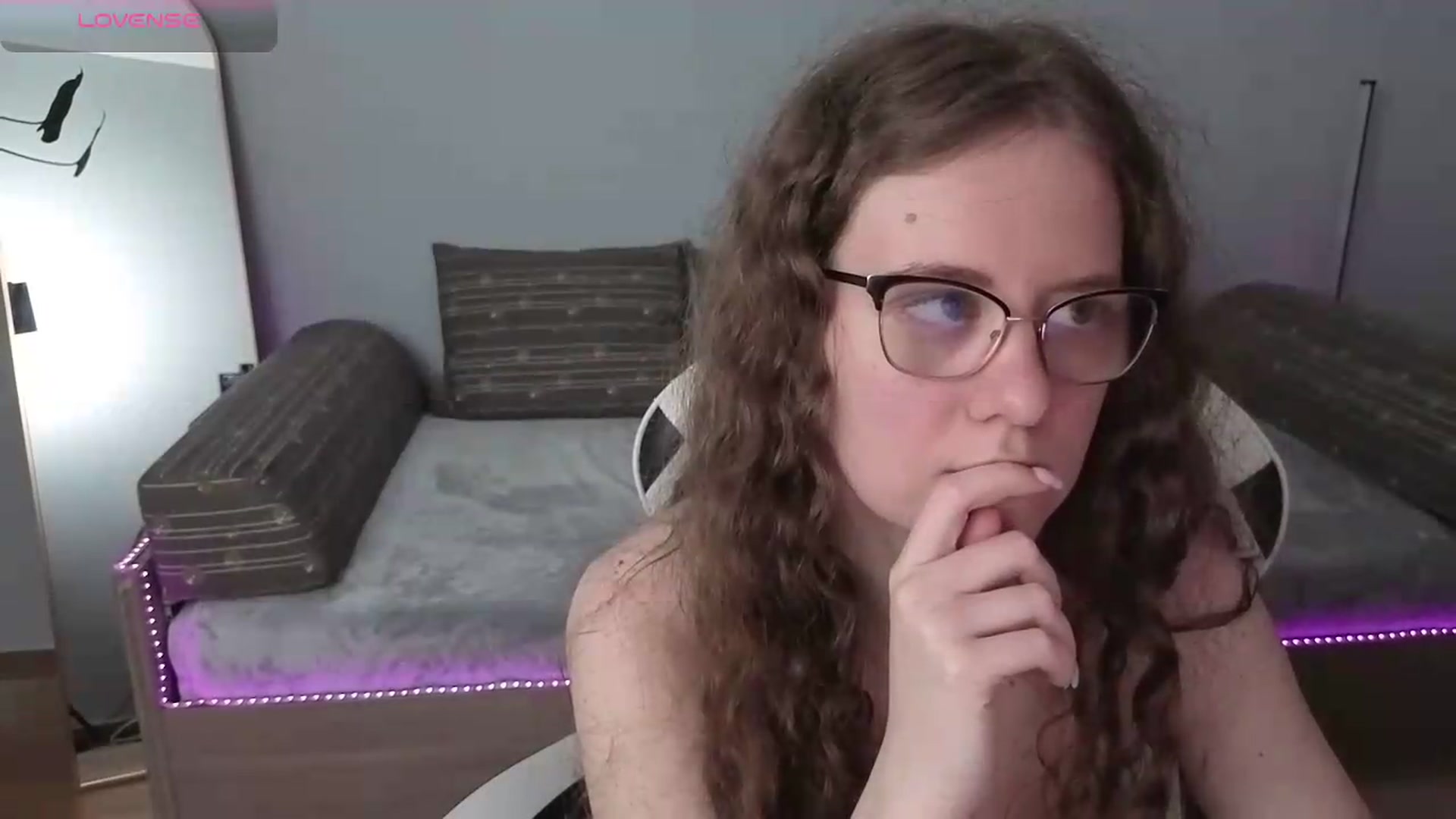 Gallery image thumbnail from BlueFlowerr's myfreecams stream on, 05/21/2026, 20:49 image 6 of 20