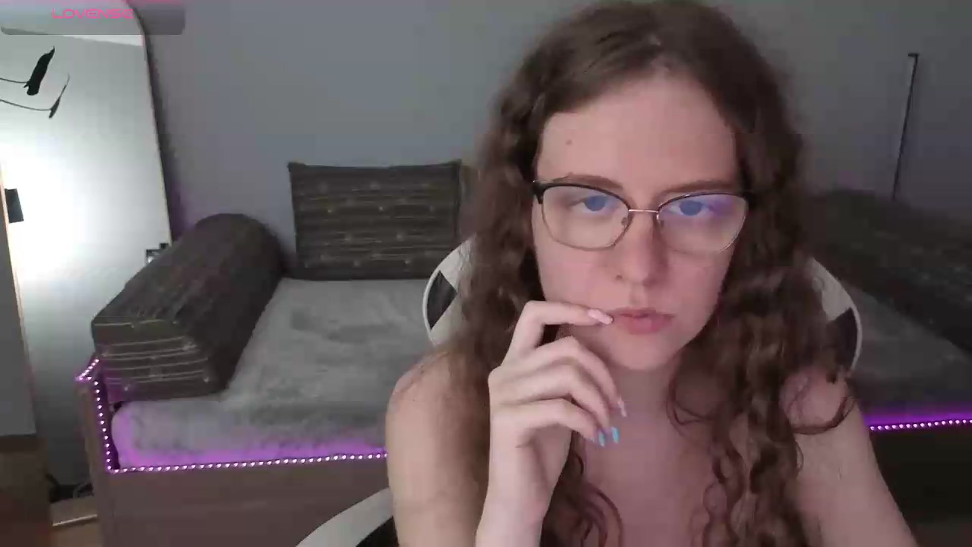 Gallery image thumbnail from BlueFlowerr's myfreecams stream on, 05/21/2026, 20:49 image 7 of 20