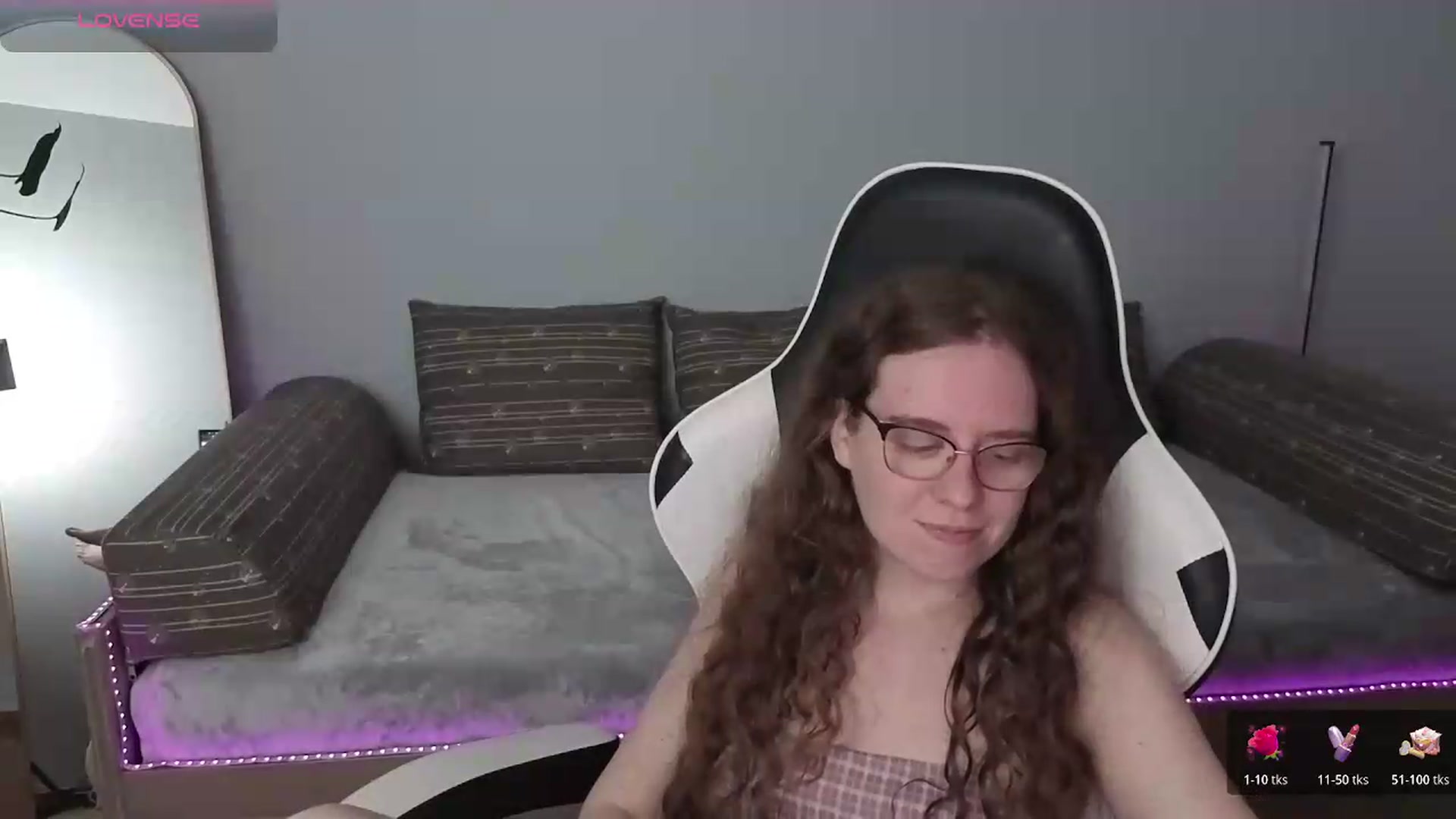 Gallery image thumbnail from BlueFlowerr's myfreecams stream on, 05/21/2026, 22:13 image 4 of 20