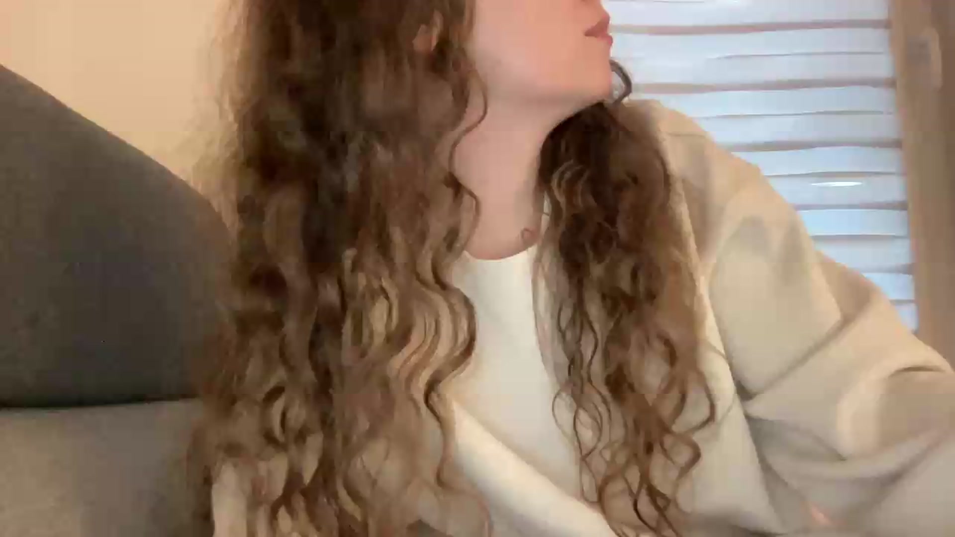 Gallery image thumbnail from BlueFlowerr's myfreecams stream on, 05/22/2026, 03:16 image 1 of 20