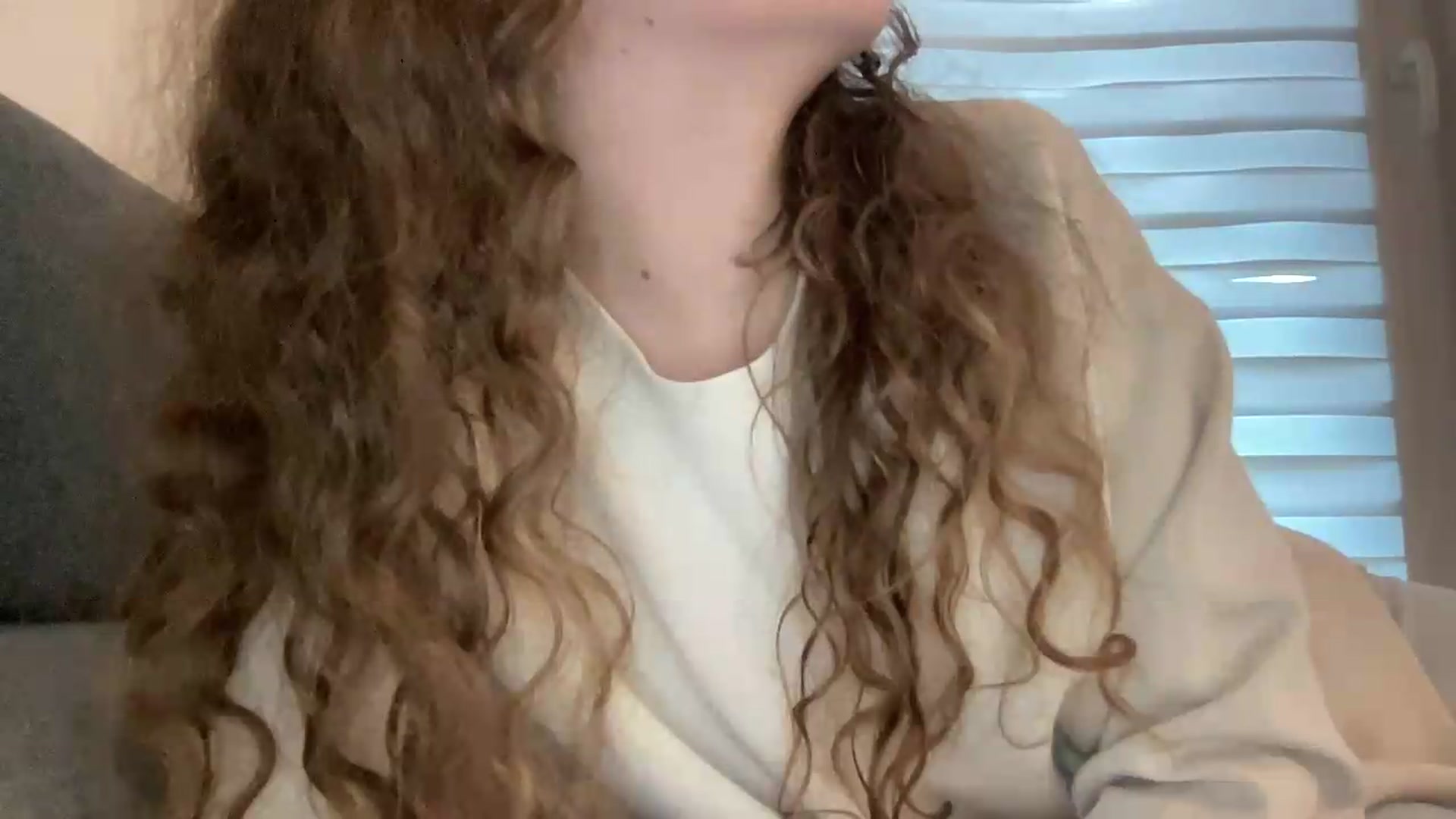 Gallery image thumbnail from BlueFlowerr's myfreecams stream on, 05/22/2026, 03:16 image 9 of 20