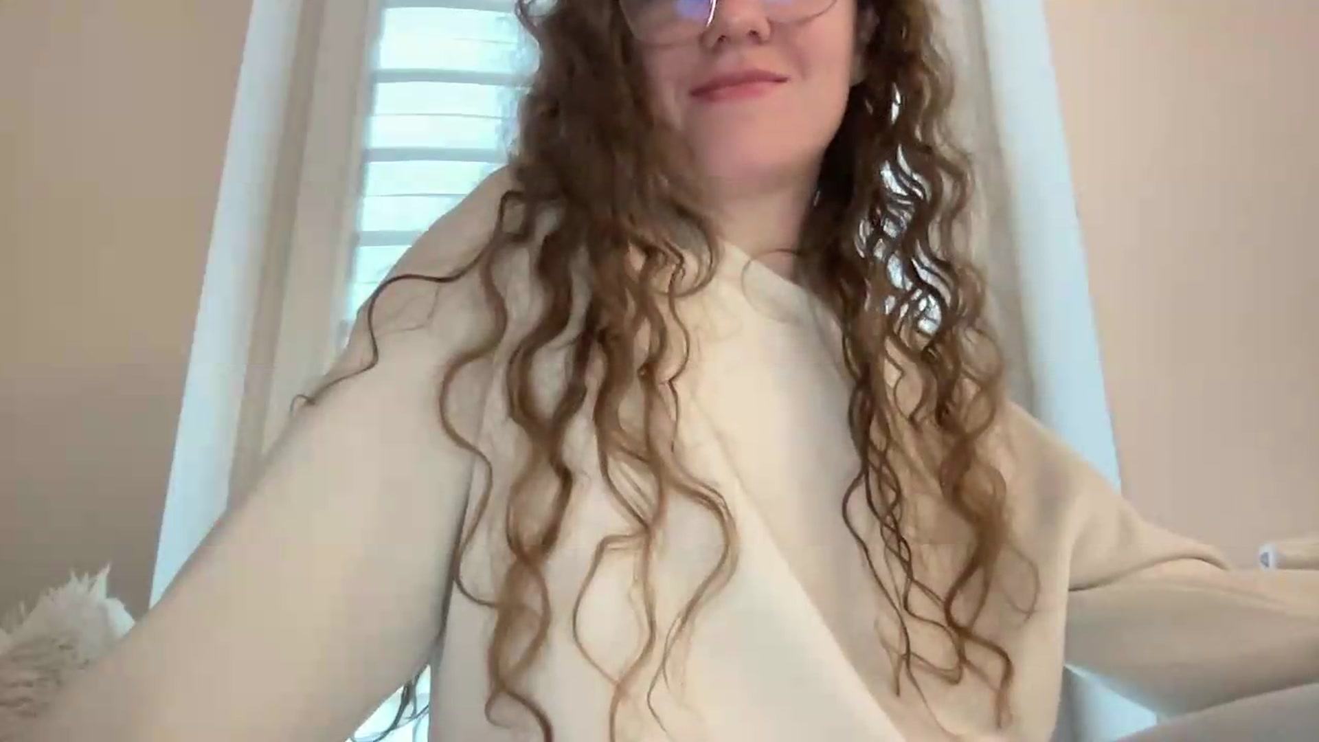 Gallery image thumbnail from BlueFlowerr's myfreecams stream on, 05/22/2026, 03:16 image 19 of 20