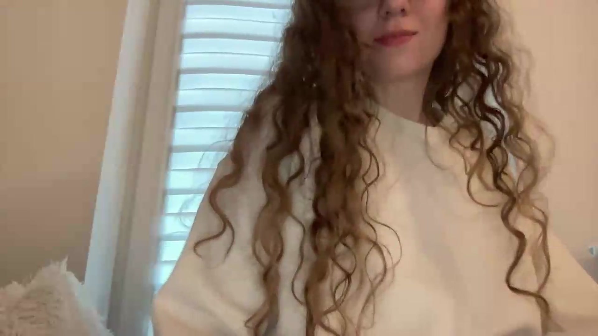 Gallery image thumbnail from BlueFlowerr's myfreecams stream on, 05/22/2026, 03:16 image 13 of 20