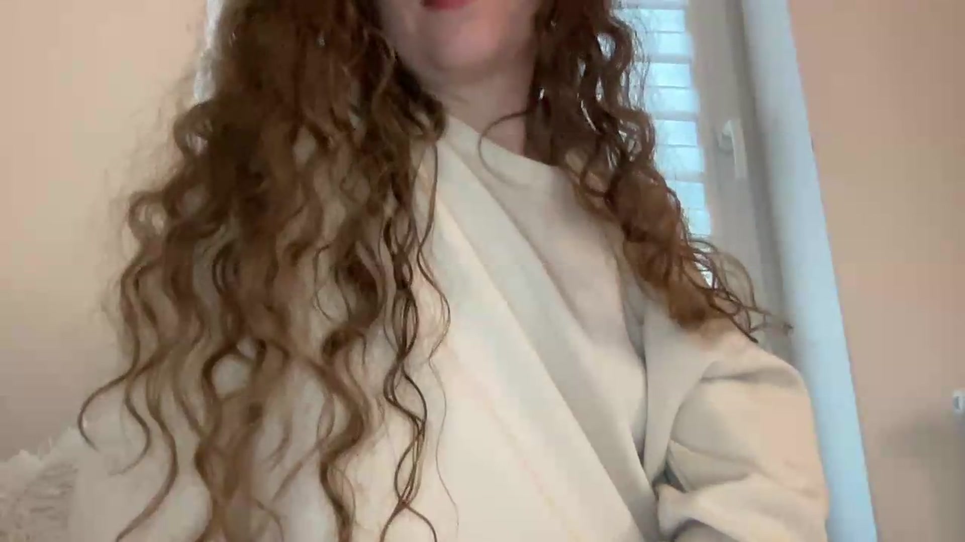 Gallery image thumbnail from BlueFlowerr's myfreecams stream on, 05/22/2026, 03:16 image 17 of 20