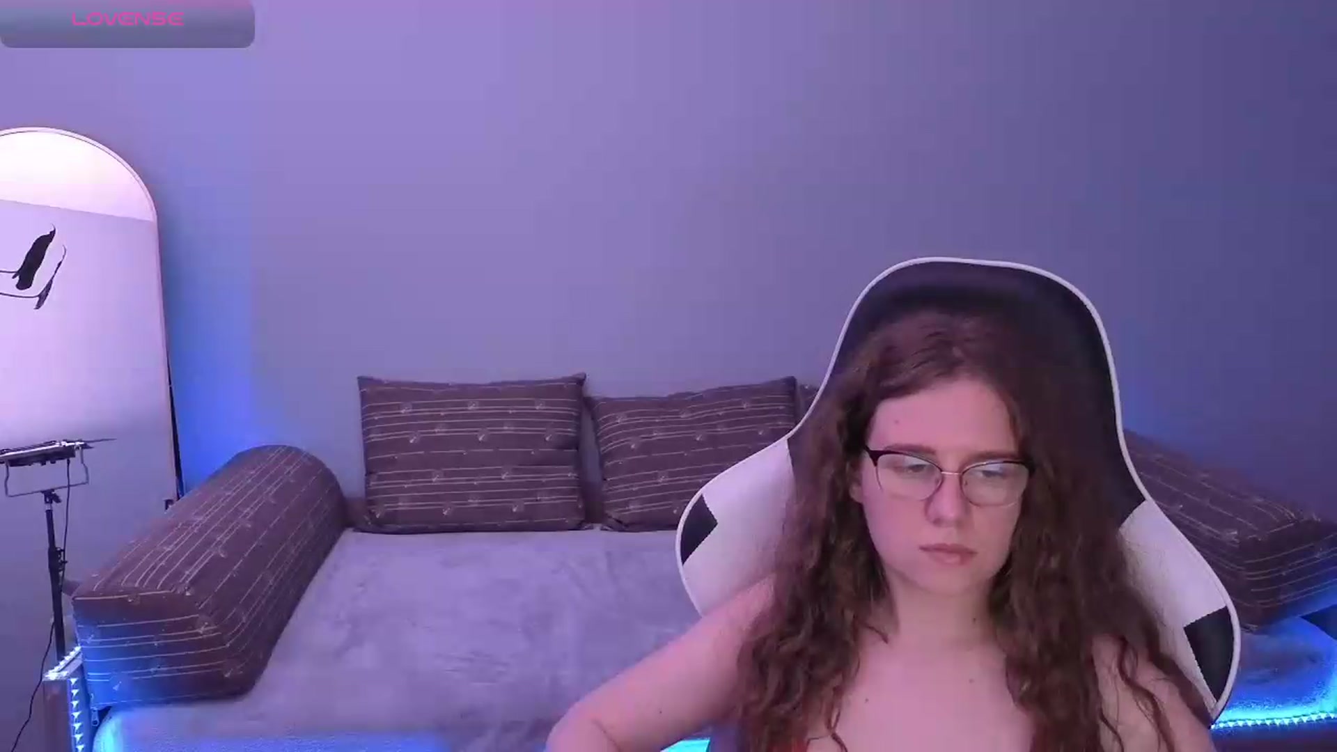 Gallery image thumbnail from BlueFlowerr's myfreecams stream on, 05/22/2026, 19:56 image 17 of 20