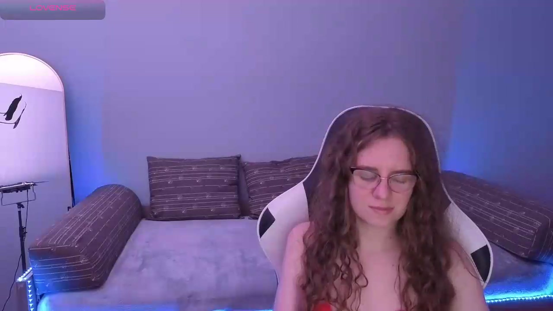 Gallery image thumbnail from BlueFlowerr's myfreecams stream on, 05/22/2026, 19:56 image 3 of 20