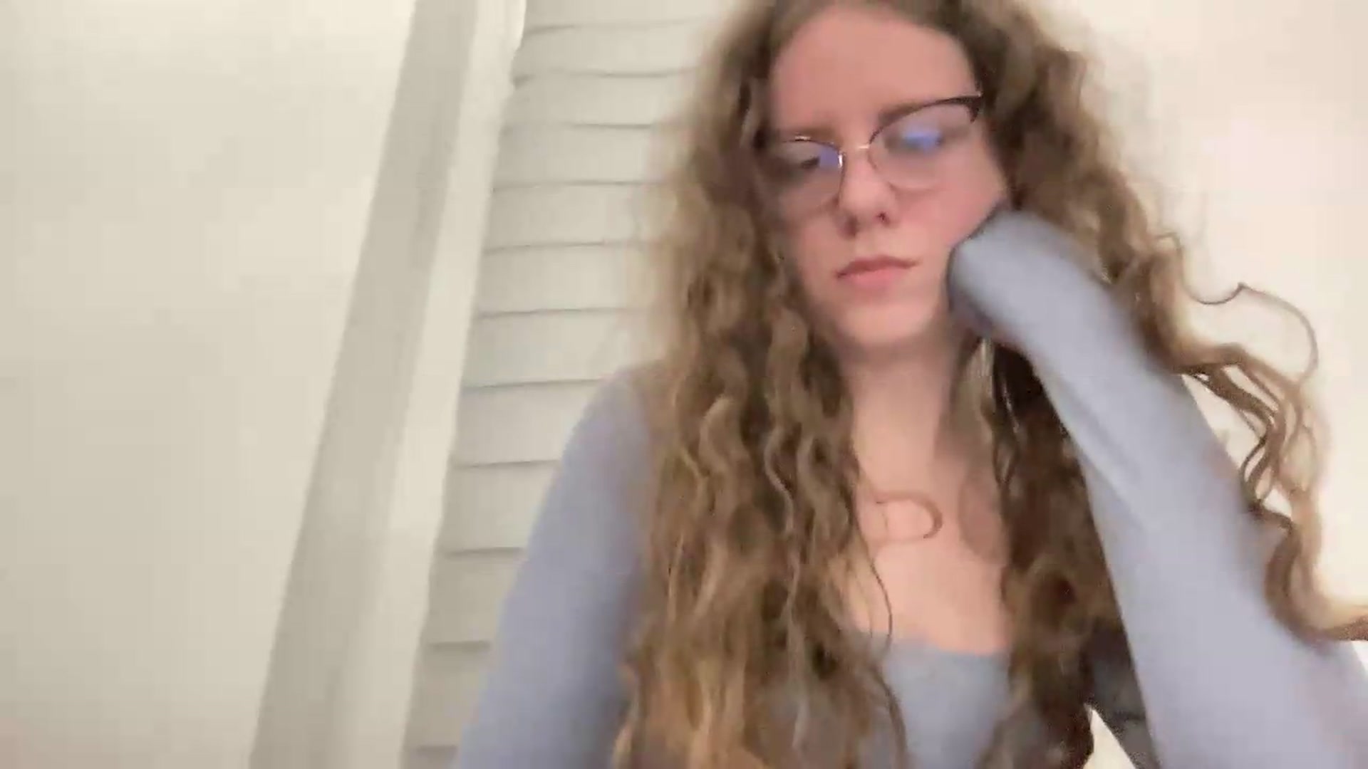 Gallery image thumbnail from BlueFlowerr's myfreecams stream on, 05/22/2026, 21:04 image 14 of 20