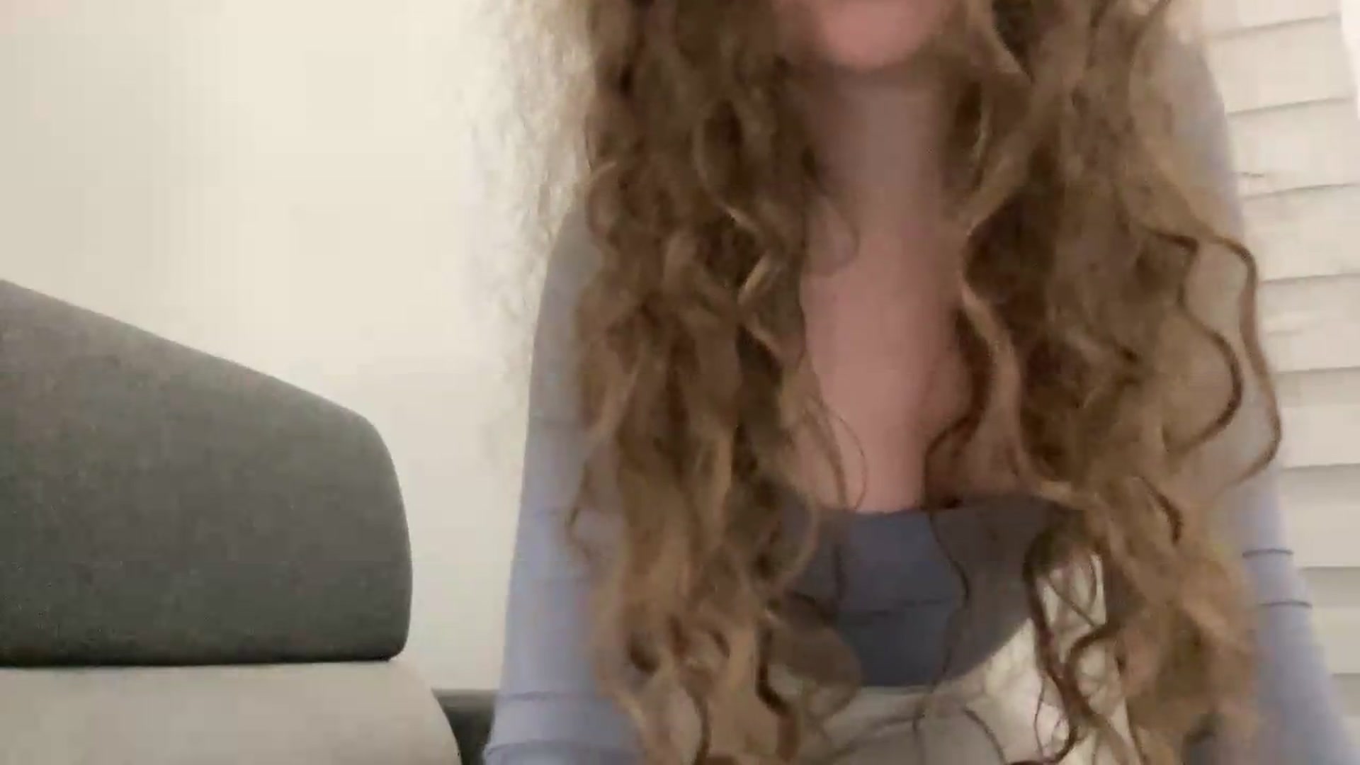 Gallery image thumbnail from BlueFlowerr's myfreecams stream on, 05/22/2026, 23:38 image 13 of 20