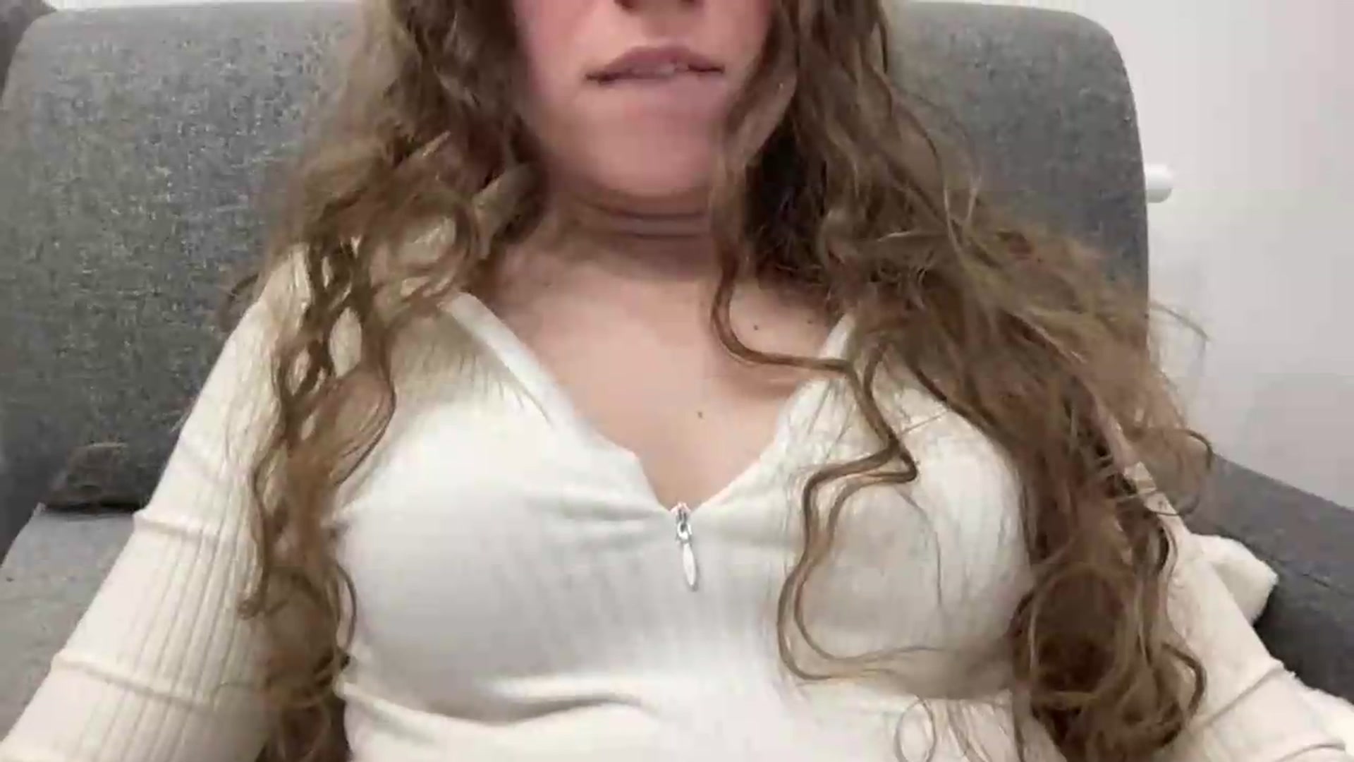 Gallery image thumbnail from BlueFlowerr's myfreecams stream on, 05/23/2026, 19:31 image 4 of 20