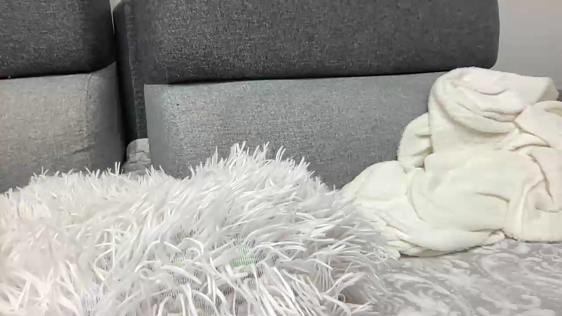 Gallery image thumbnail from BlueFlowerr's myfreecams stream on, 05/23/2026, 21:31 image 18 of 20
