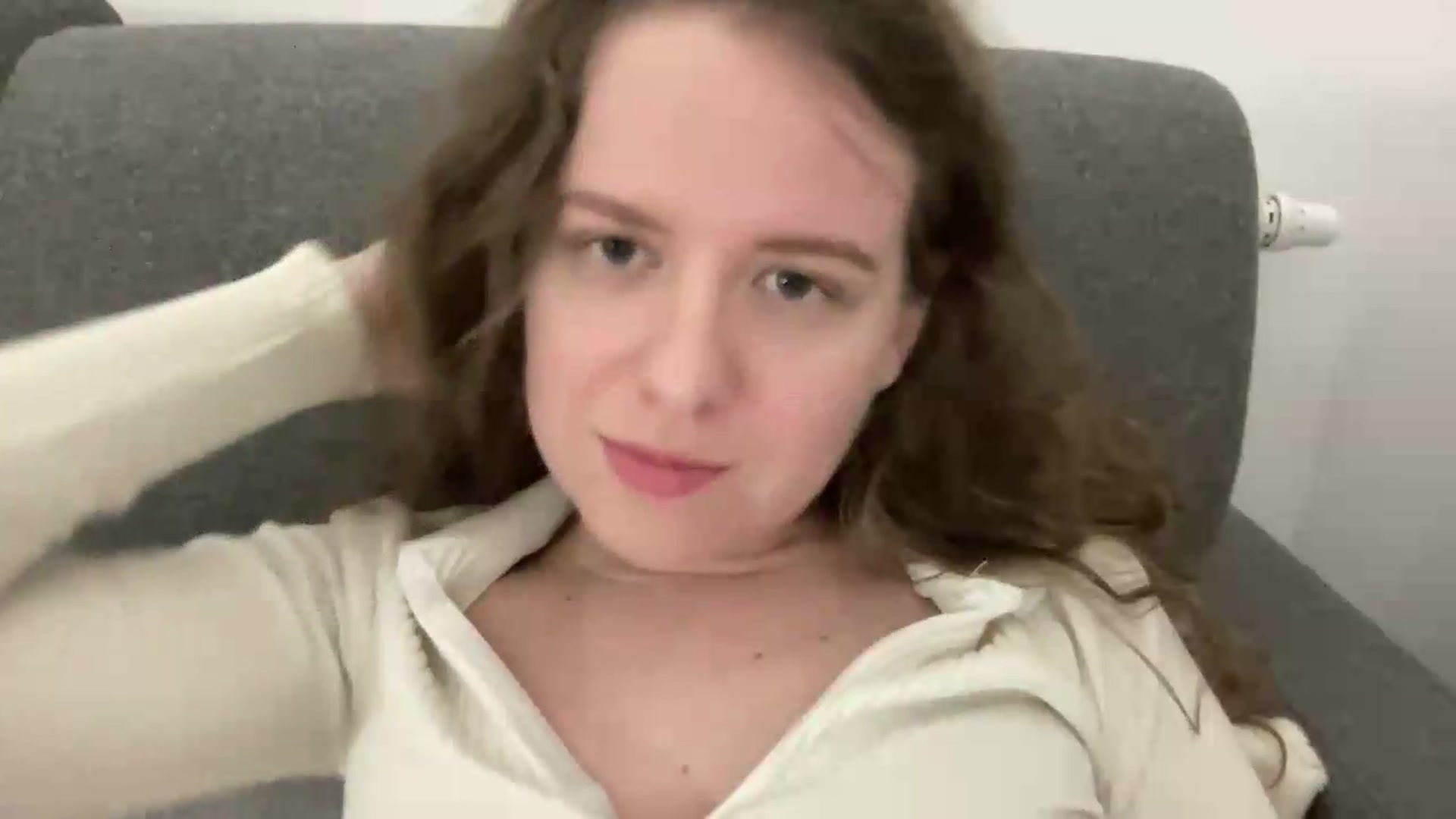 Gallery image thumbnail from BlueFlowerr's myfreecams stream on, 05/24/2026, 01:56 image 19 of 20