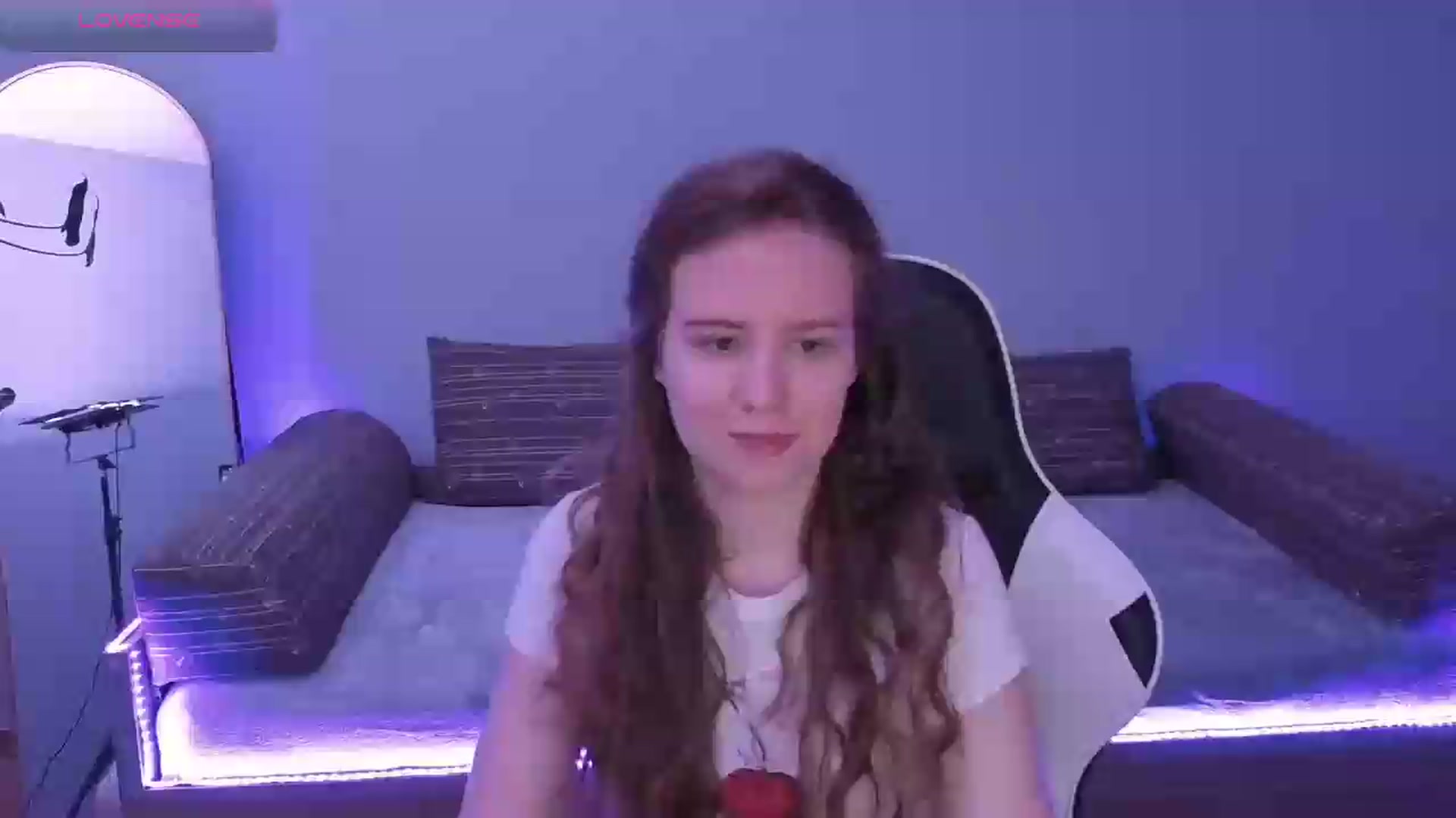 Gallery image thumbnail from BlueFlowerr's myfreecams stream on, 05/24/2026, 18:57 image 17 of 20