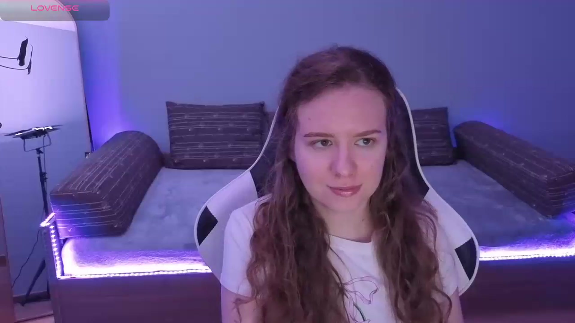 Gallery image thumbnail from BlueFlowerr's myfreecams stream on, 05/24/2026, 18:57 image 6 of 20
