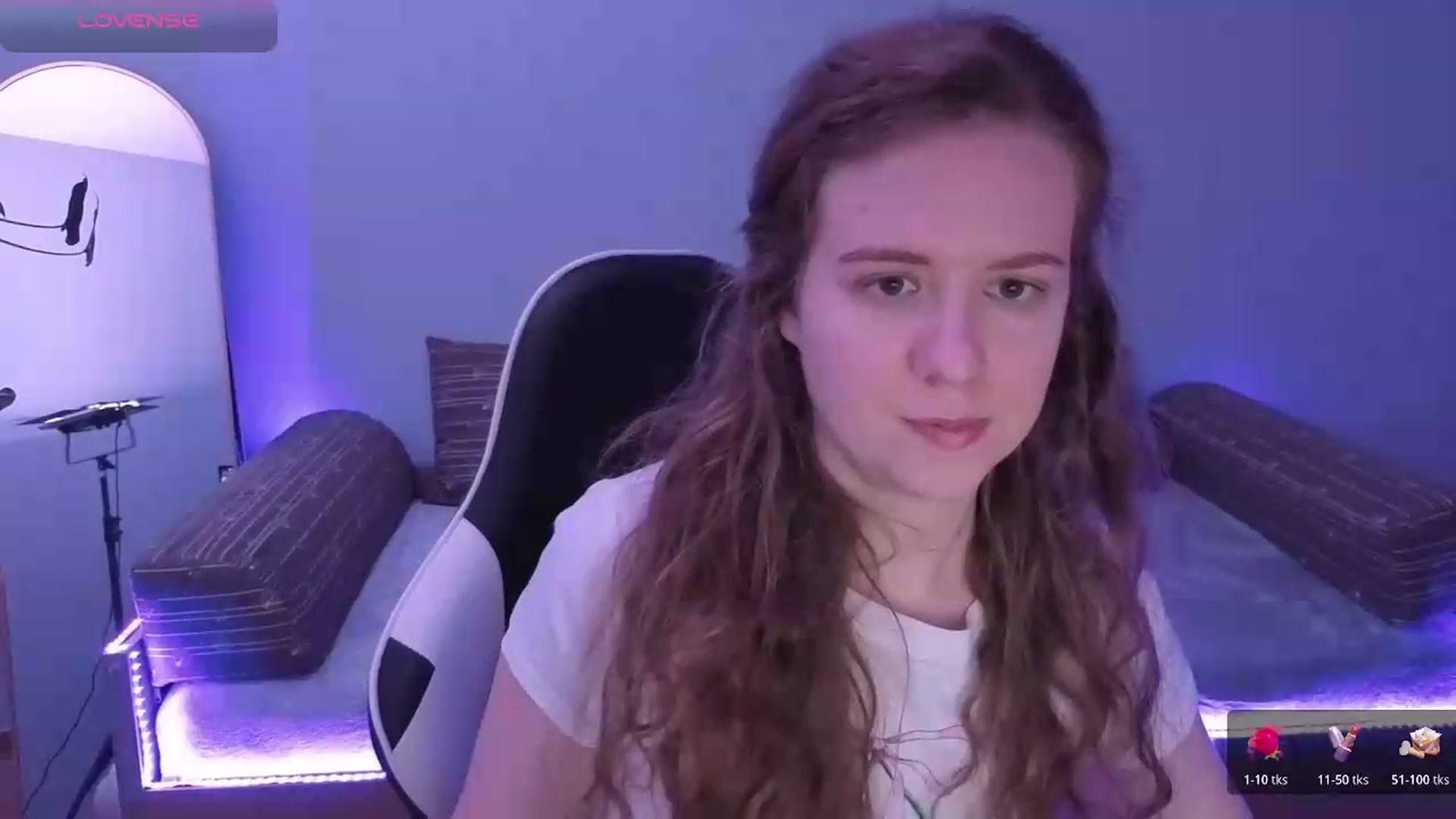 Gallery image thumbnail from BlueFlowerr's myfreecams stream on, 05/24/2026, 18:57 image 18 of 20