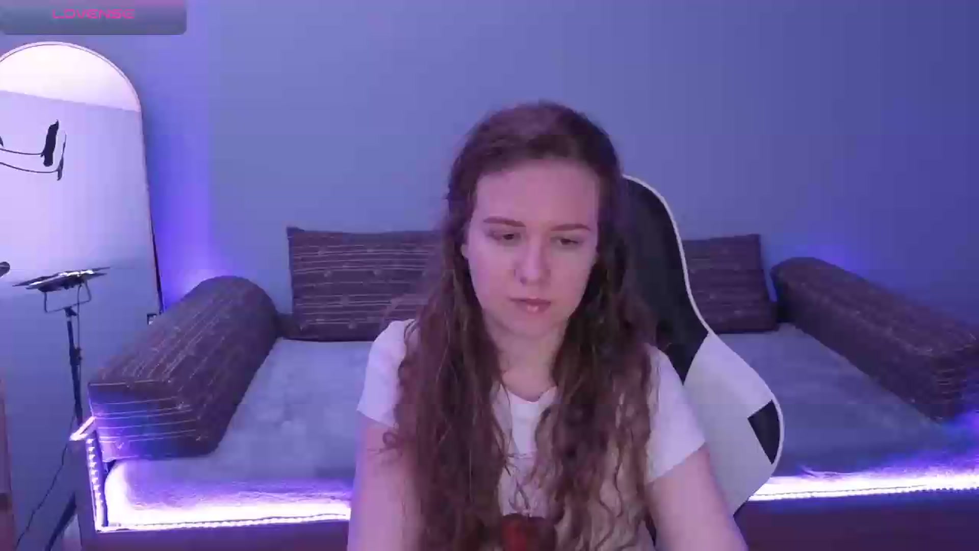 Gallery image thumbnail from BlueFlowerr's myfreecams stream on, 05/24/2026, 18:57 image 16 of 20