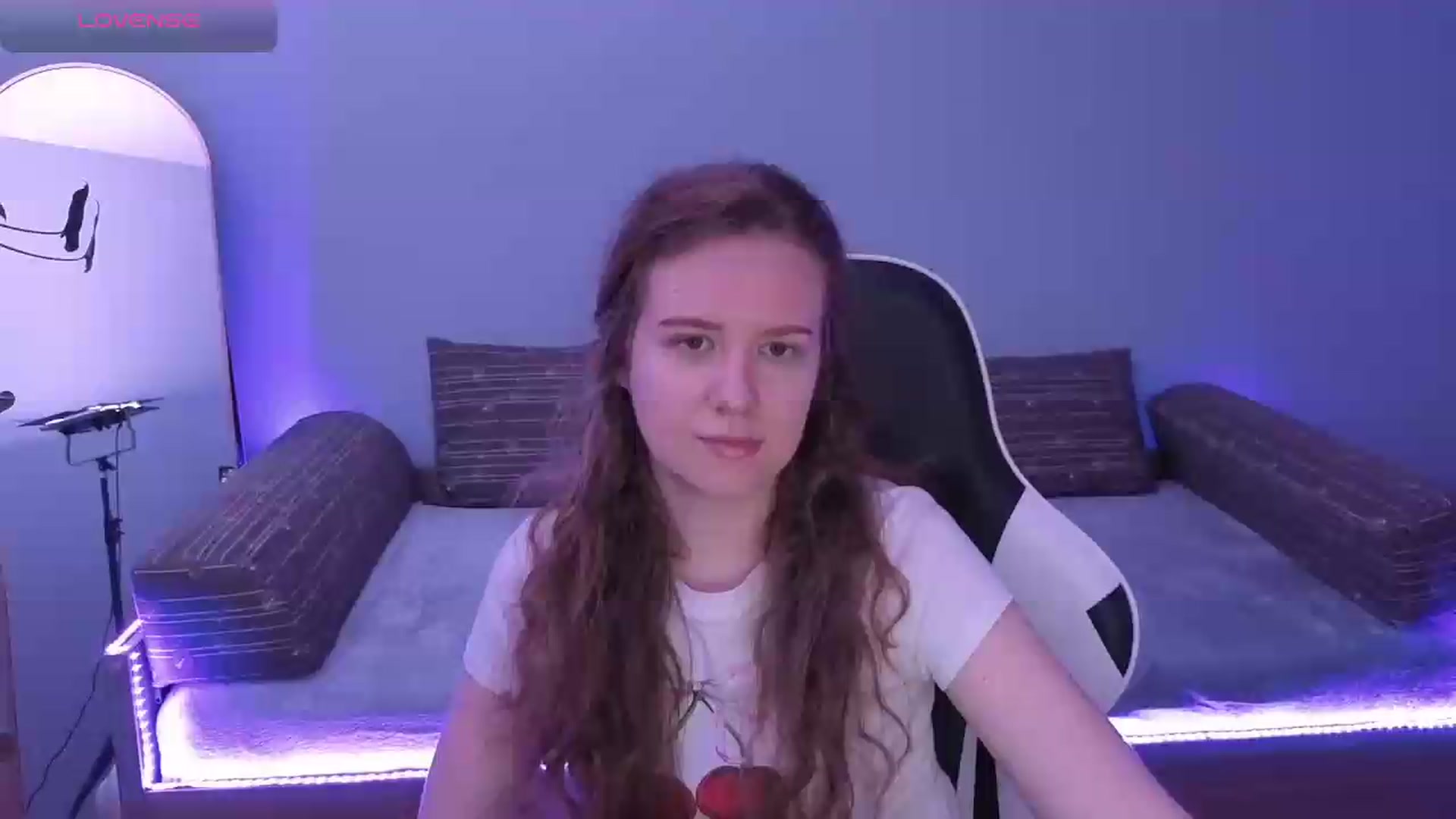 Gallery image thumbnail from BlueFlowerr's myfreecams stream on, 05/24/2026, 18:57 image 12 of 20