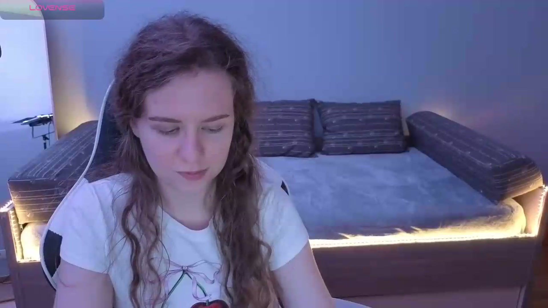 Gallery image thumbnail from BlueFlowerr's myfreecams stream on, 05/24/2026, 21:13 image 18 of 20