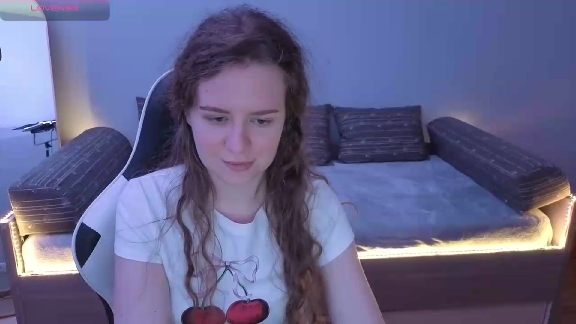 Gallery image thumbnail from BlueFlowerr's myfreecams stream on, 05/24/2026, 21:13 image 15 of 20