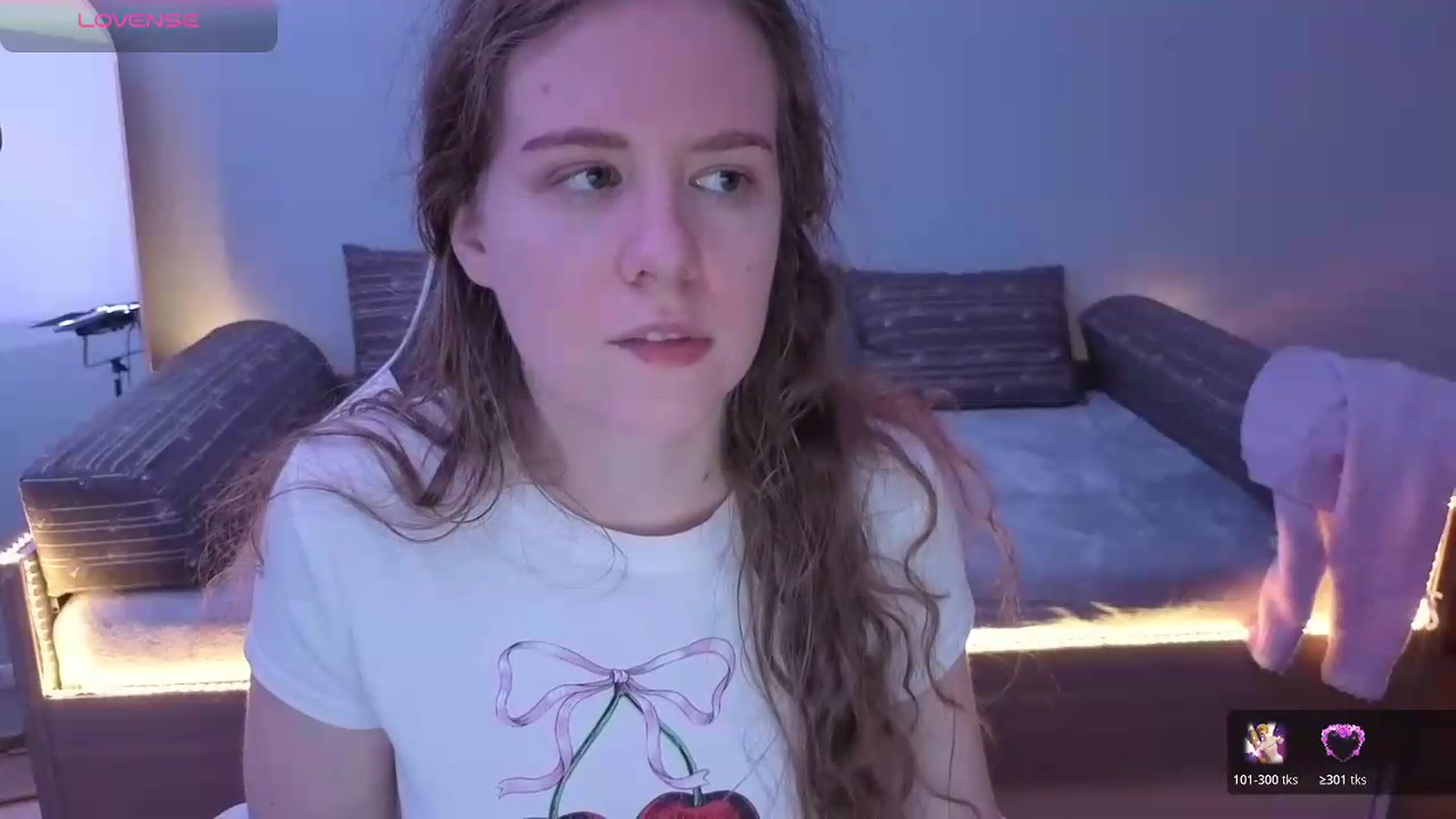 Gallery image thumbnail from BlueFlowerr's myfreecams stream on, 05/24/2026, 21:13 image 8 of 20