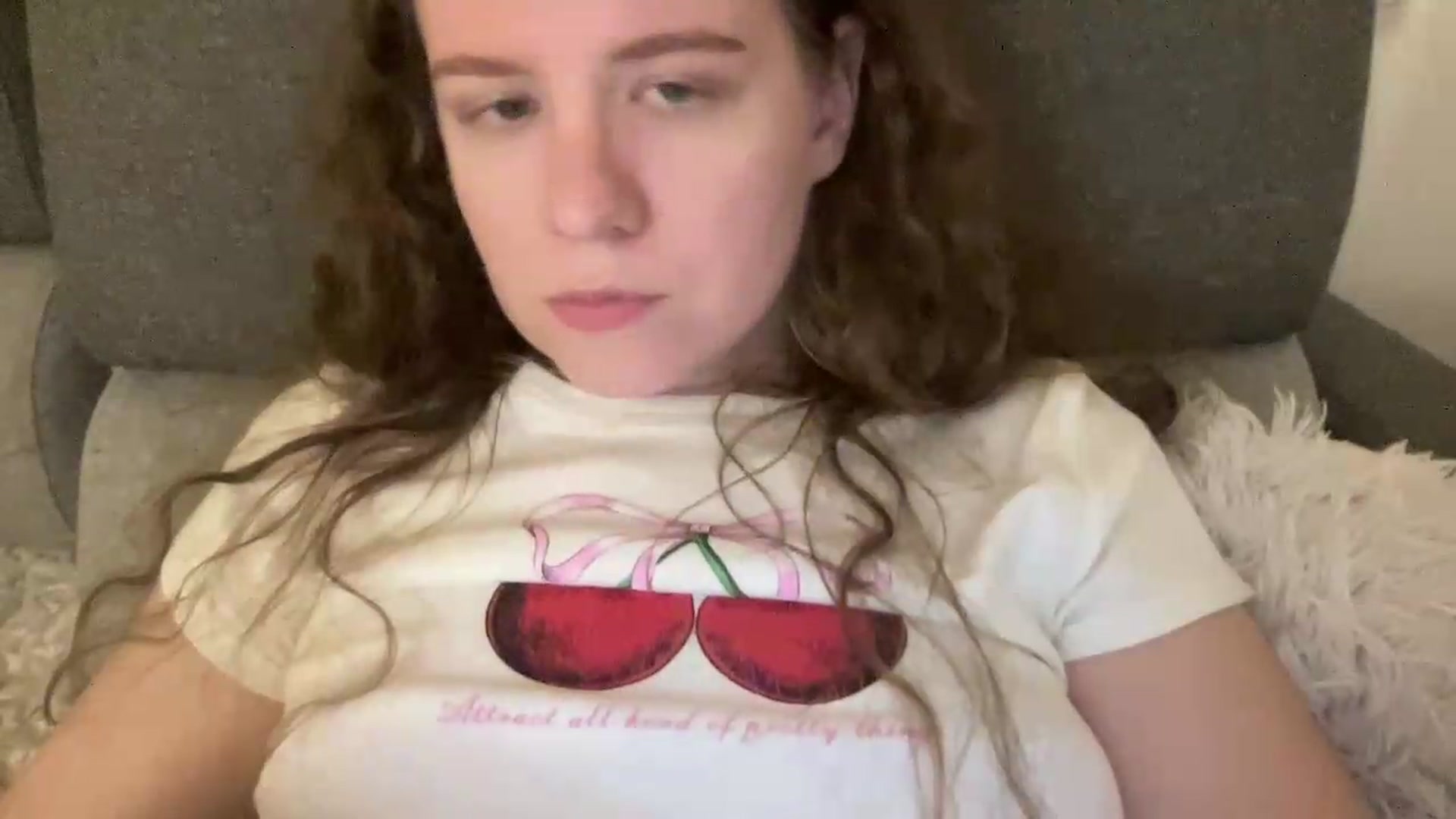 Gallery image thumbnail from BlueFlowerr's myfreecams stream on, 05/25/2026, 01:43 image 13 of 20