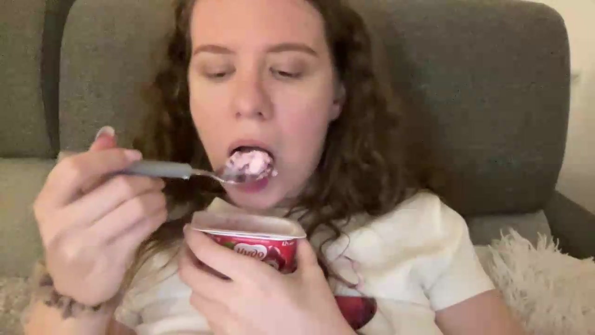 Gallery image thumbnail from BlueFlowerr's myfreecams stream on, 05/25/2026, 01:43 image 9 of 20