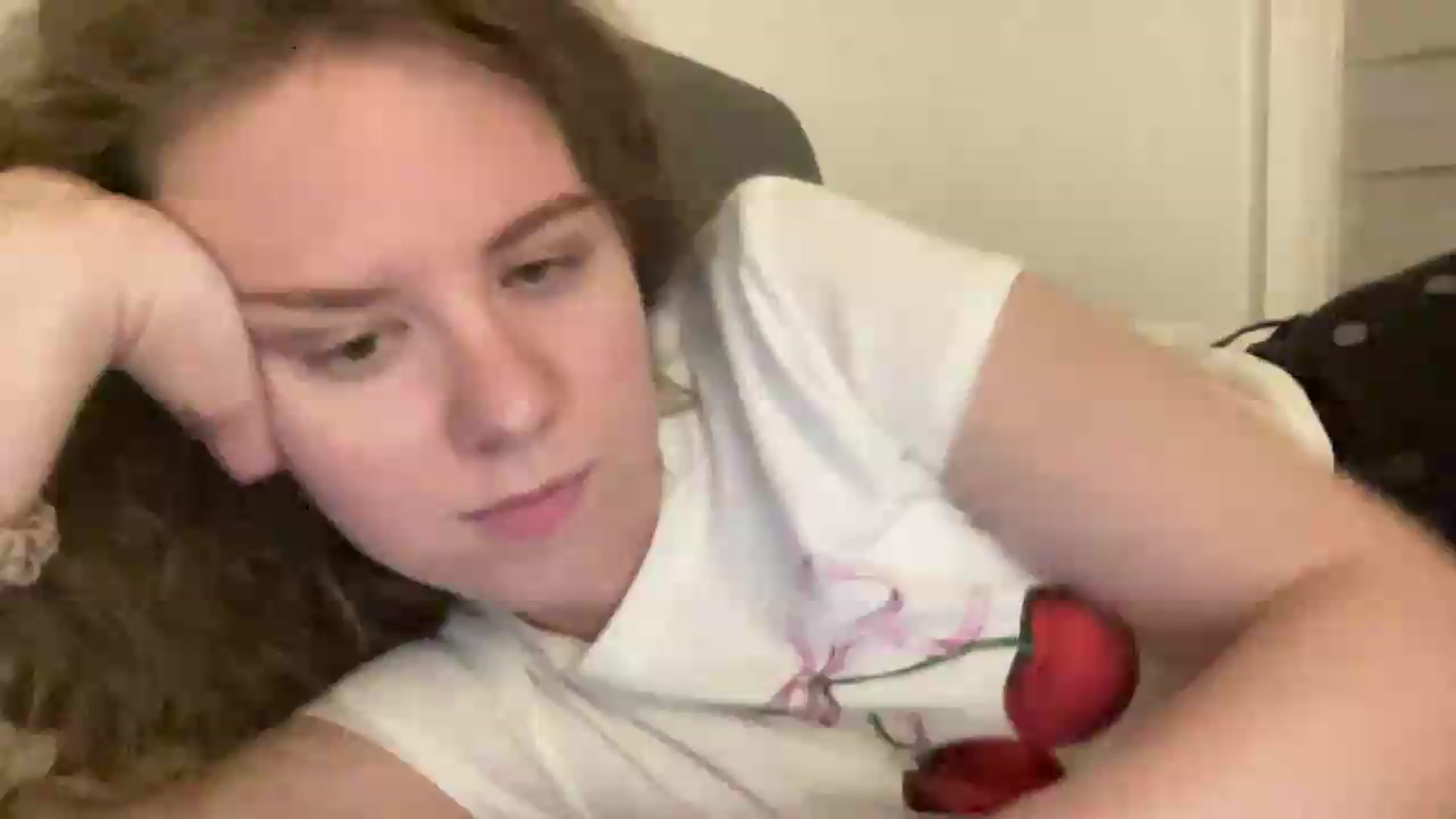 Gallery image thumbnail from BlueFlowerr's myfreecams stream on, 05/25/2026, 01:43 image 19 of 20