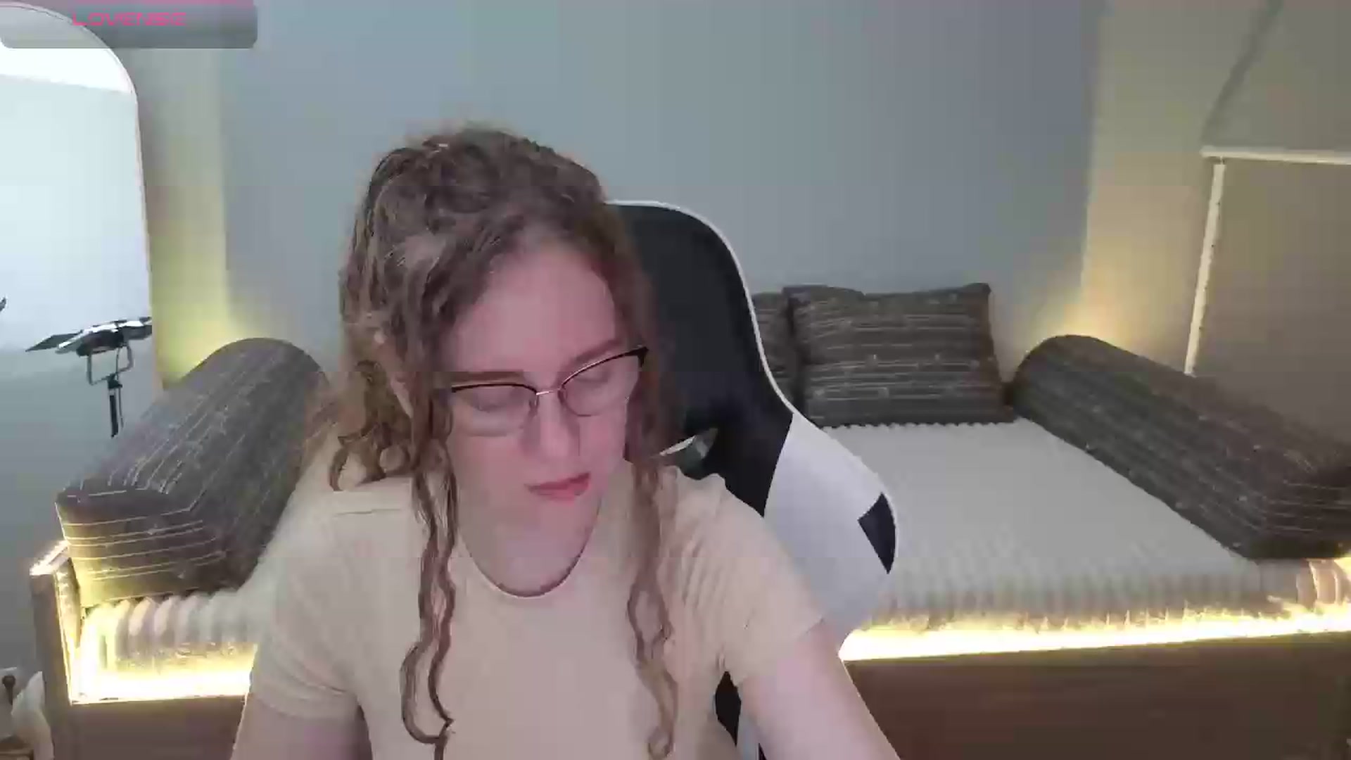 Gallery image thumbnail from BlueFlowerr's myfreecams stream on, 05/25/2026, 18:19 image 1 of 20