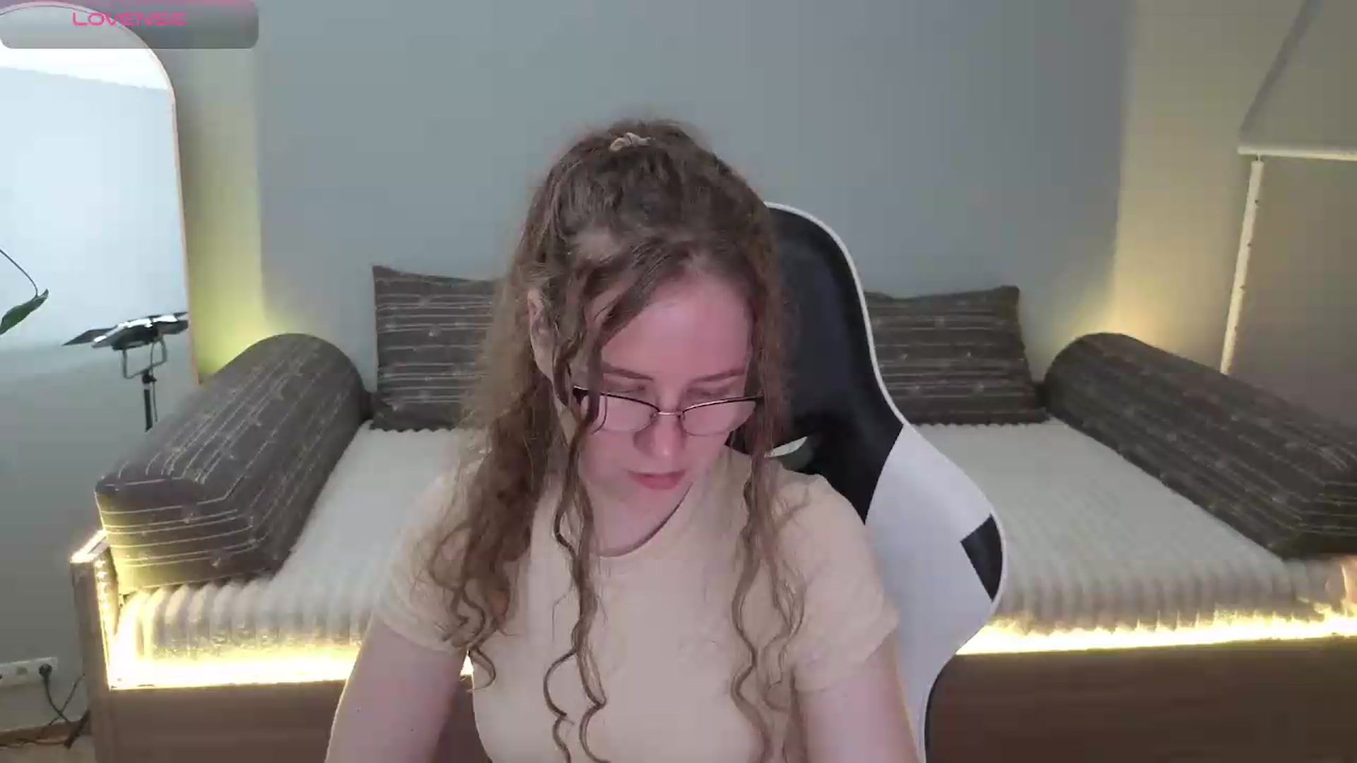 Gallery image thumbnail from BlueFlowerr's myfreecams stream on, 05/25/2026, 20:06 image 8 of 20