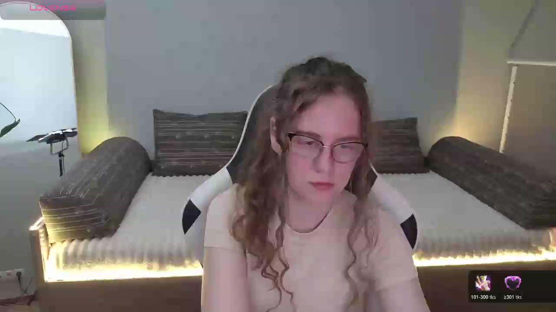 Gallery image thumbnail from BlueFlowerr's myfreecams stream on, 05/25/2026, 20:06 image 14 of 20