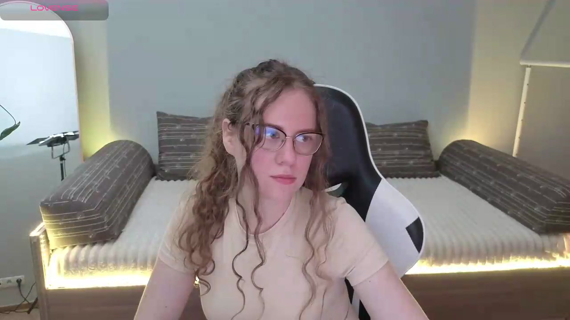 Gallery image thumbnail from BlueFlowerr's myfreecams stream on, 05/25/2026, 20:06 image 12 of 20