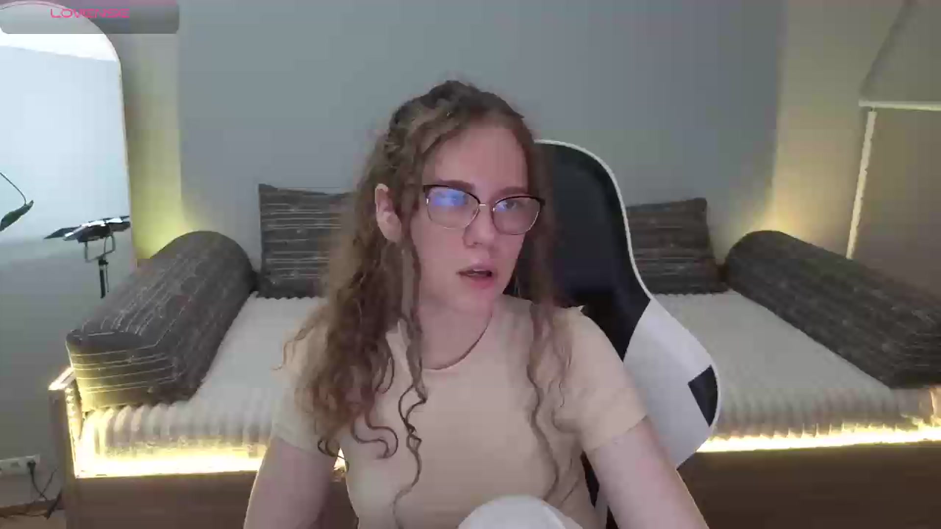 Gallery image thumbnail from BlueFlowerr's myfreecams stream on, 05/25/2026, 20:06 image 1 of 20