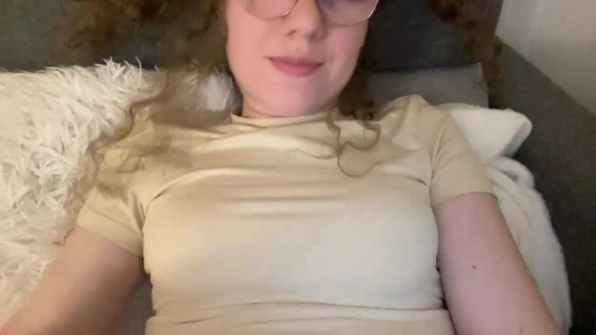 Gallery image thumbnail from BlueFlowerr's myfreecams stream on, 05/26/2026, 01:57 image 15 of 20