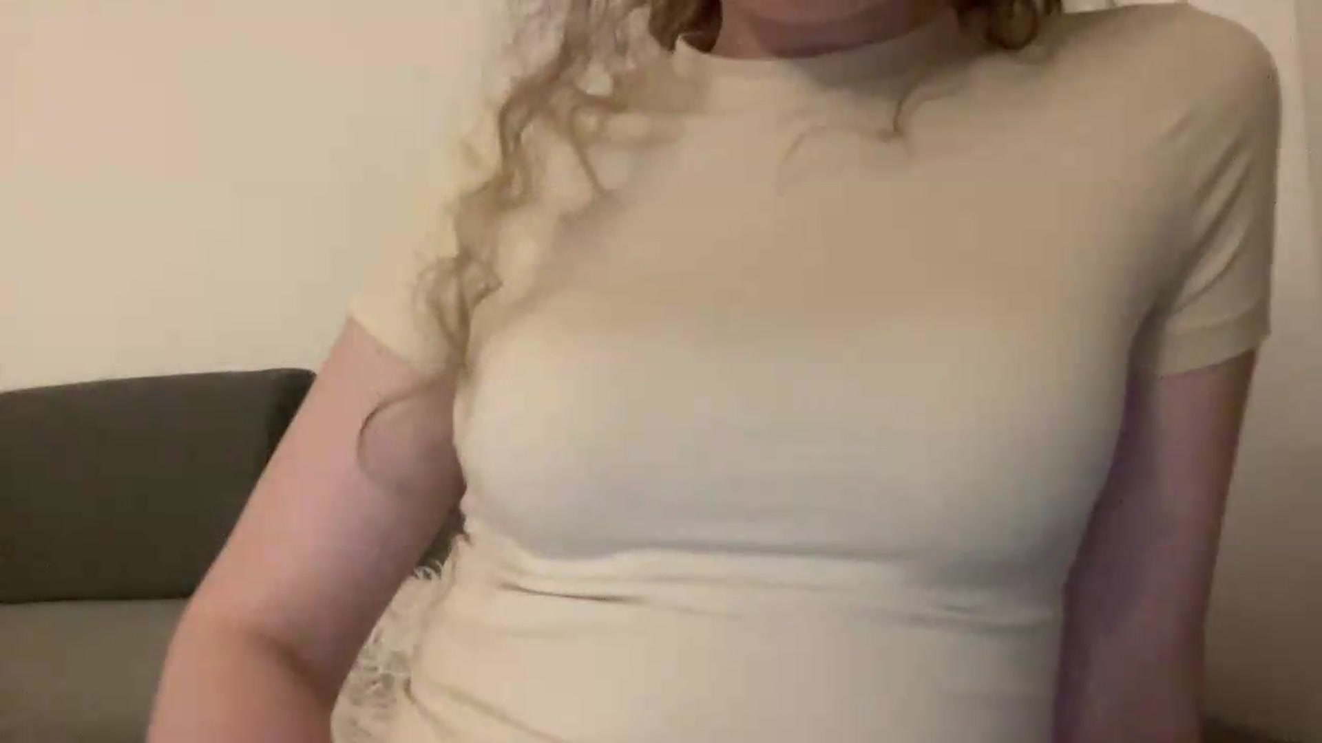 Gallery image thumbnail from BlueFlowerr's myfreecams stream on, 05/26/2026, 01:57 image 6 of 20