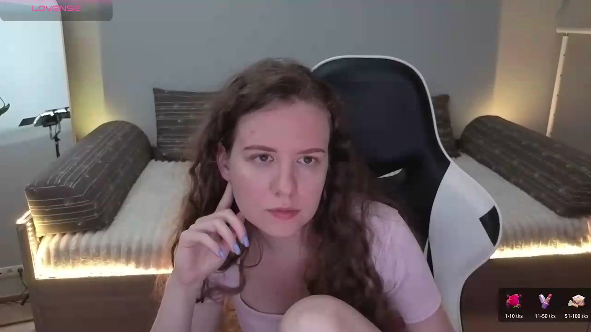 Gallery image thumbnail from BlueFlowerr's myfreecams stream on, 05/26/2026, 22:35 image 10 of 20
