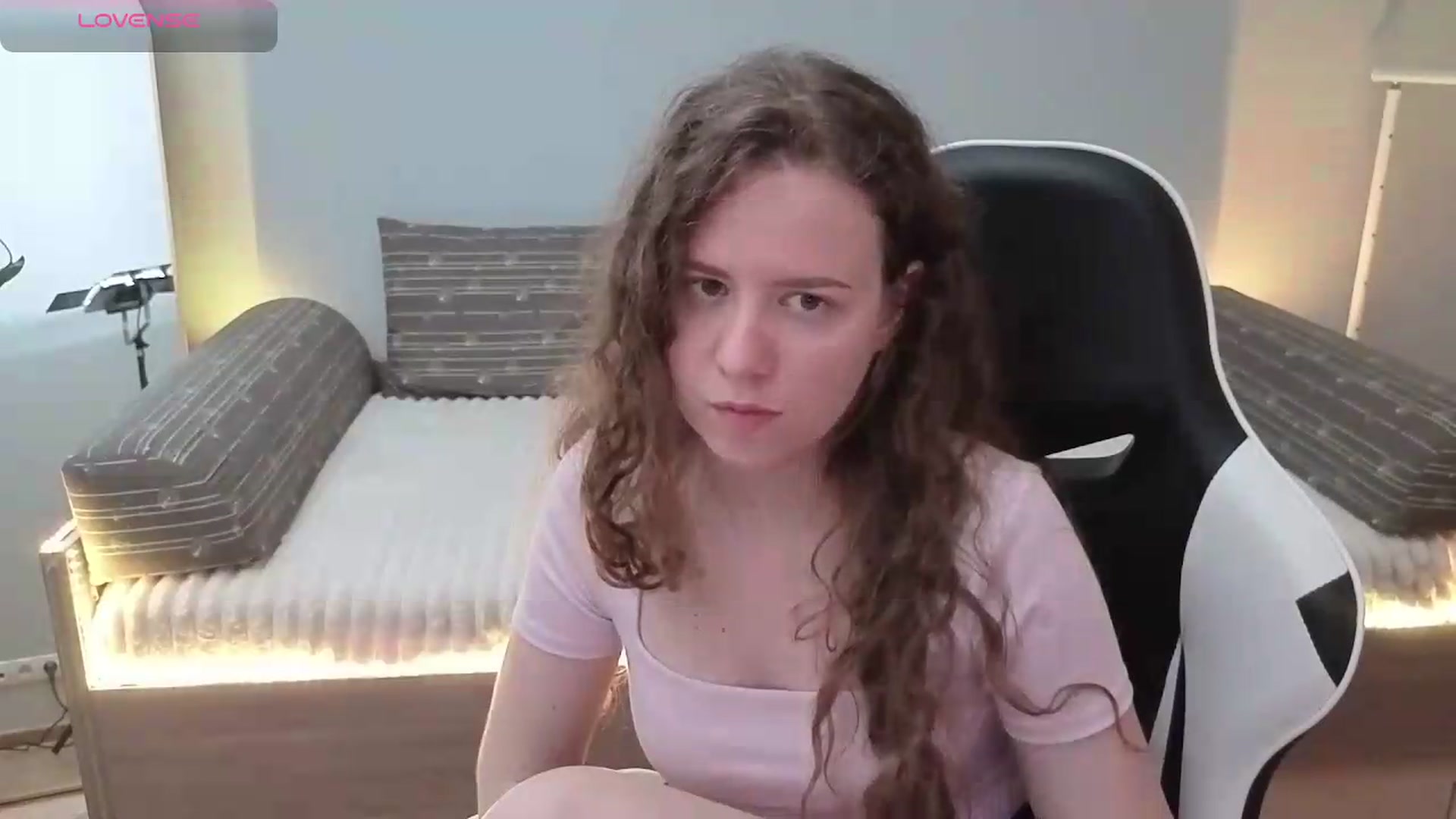 Gallery image thumbnail from BlueFlowerr's myfreecams stream on, 05/26/2026, 22:35 image 8 of 20