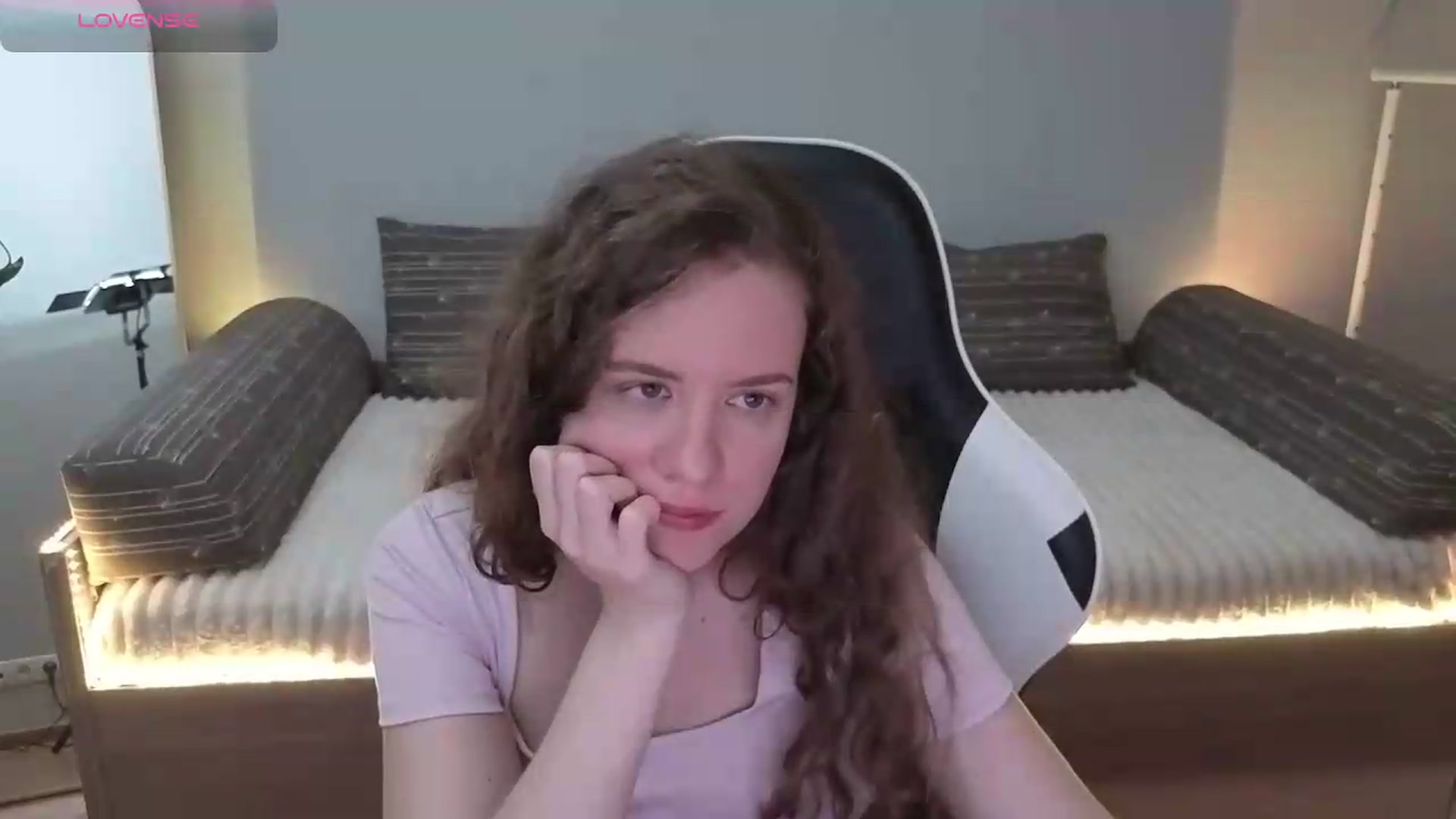 Gallery image thumbnail from BlueFlowerr's myfreecams stream on, 05/26/2026, 22:35 image 6 of 20