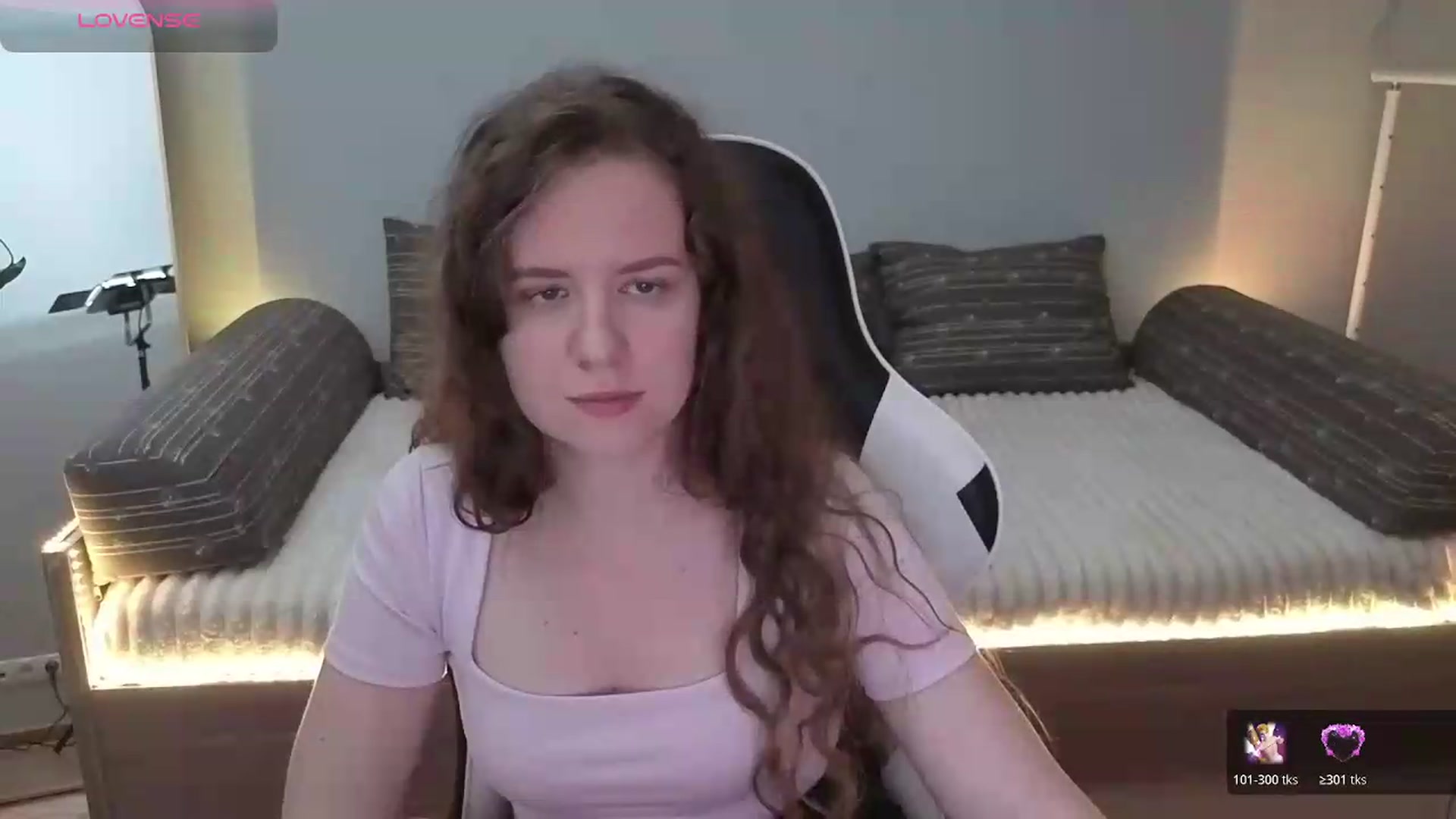 Gallery image thumbnail from BlueFlowerr's myfreecams stream on, 05/26/2026, 22:35 image 5 of 20