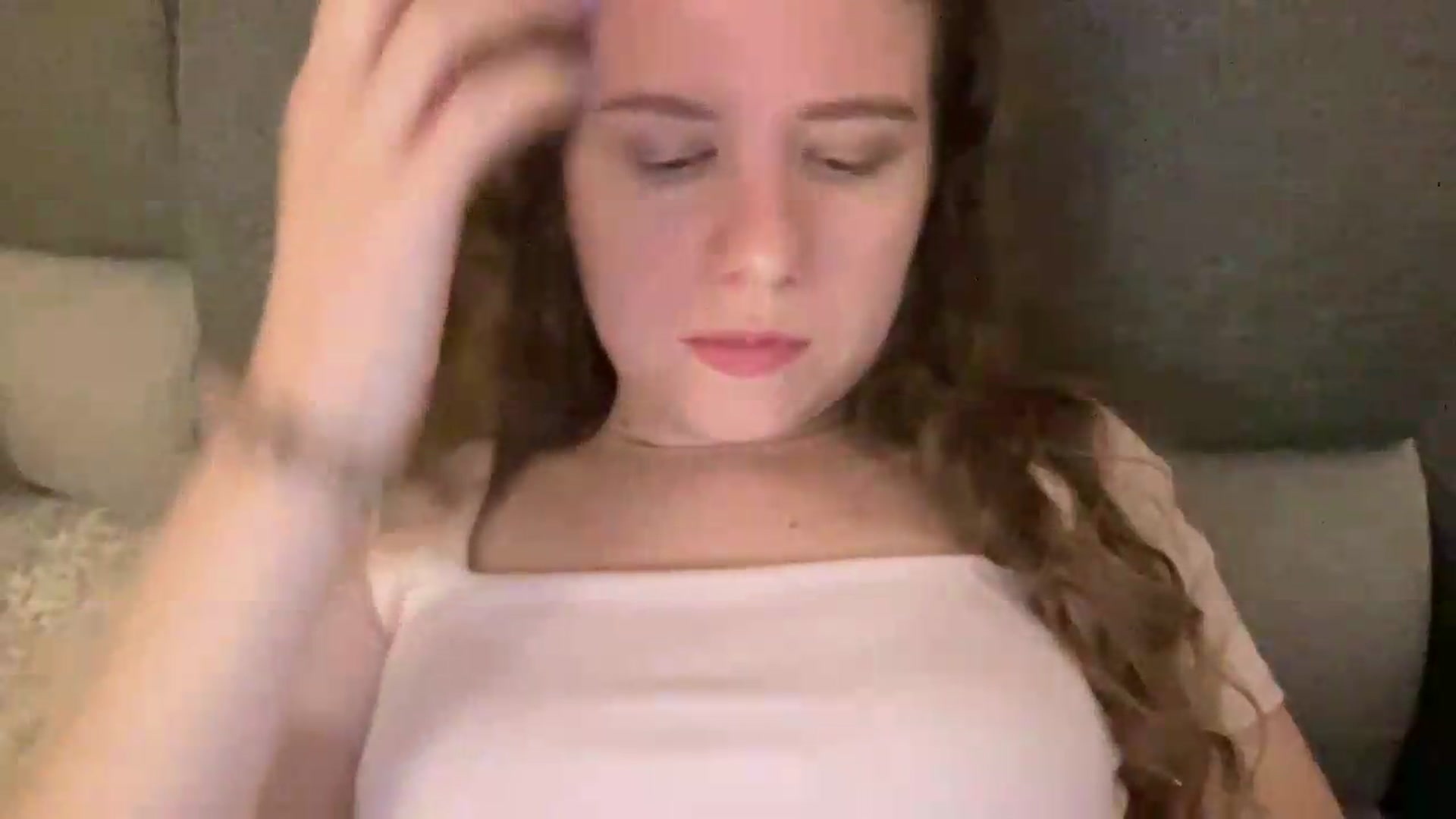 Gallery image thumbnail from BlueFlowerr's myfreecams stream on, 05/27/2026, 24:00 image 14 of 20