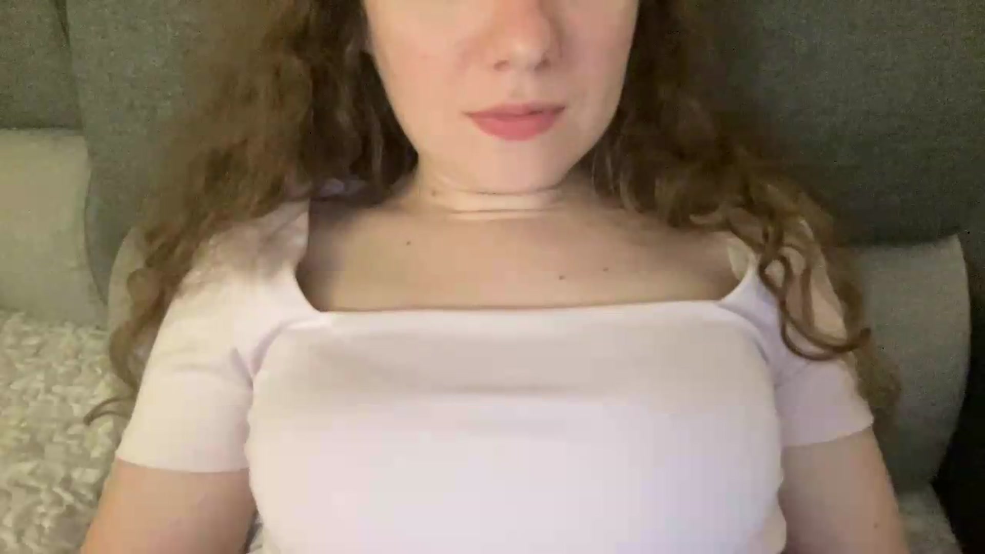 Gallery image thumbnail from BlueFlowerr's myfreecams stream on, 05/27/2026, 24:00 image 10 of 20