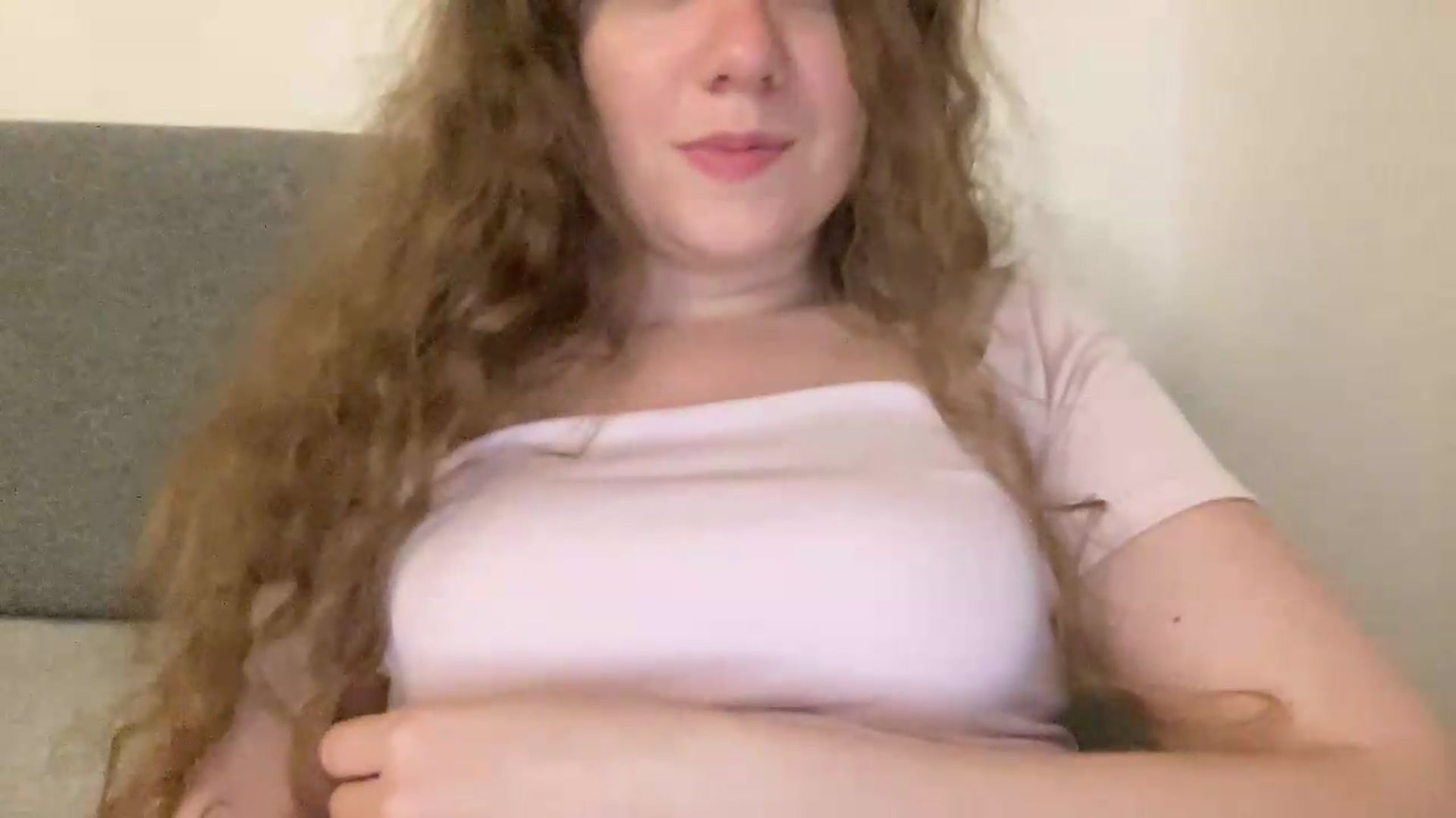 Gallery image thumbnail from BlueFlowerr's myfreecams stream on, 05/27/2026, 02:19 image 13 of 20