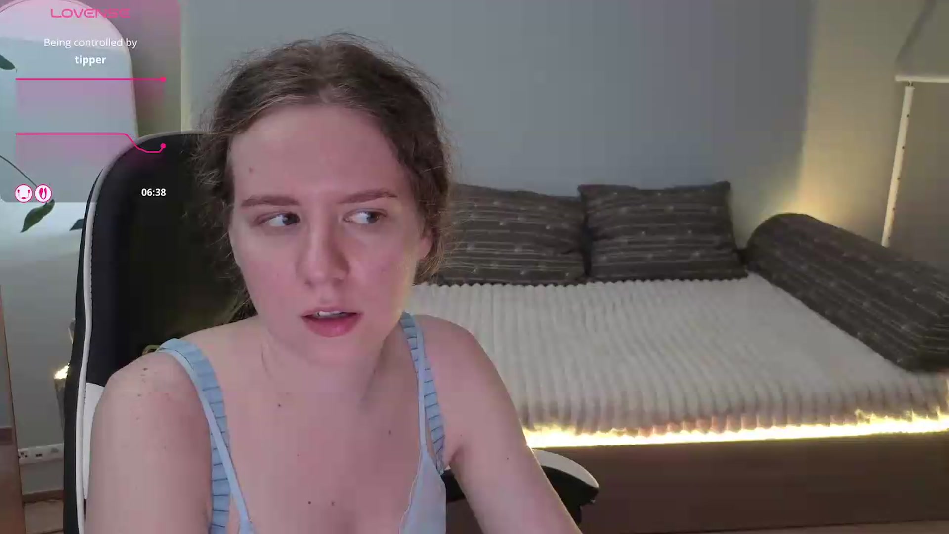 Gallery image thumbnail from BlueFlowerr's myfreecams stream on, 05/27/2026, 19:59 image 3 of 20
