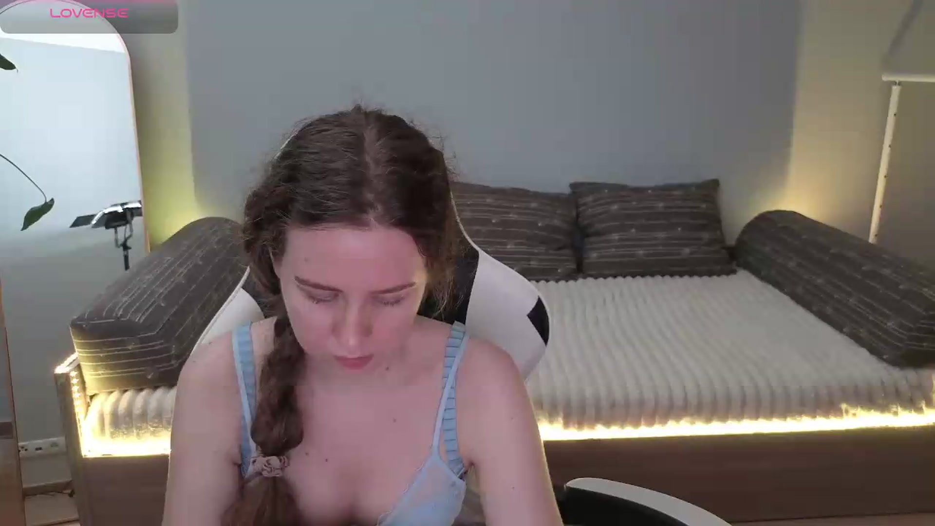 Gallery image thumbnail from BlueFlowerr's myfreecams stream on, 05/27/2026, 21:47 image 8 of 20
