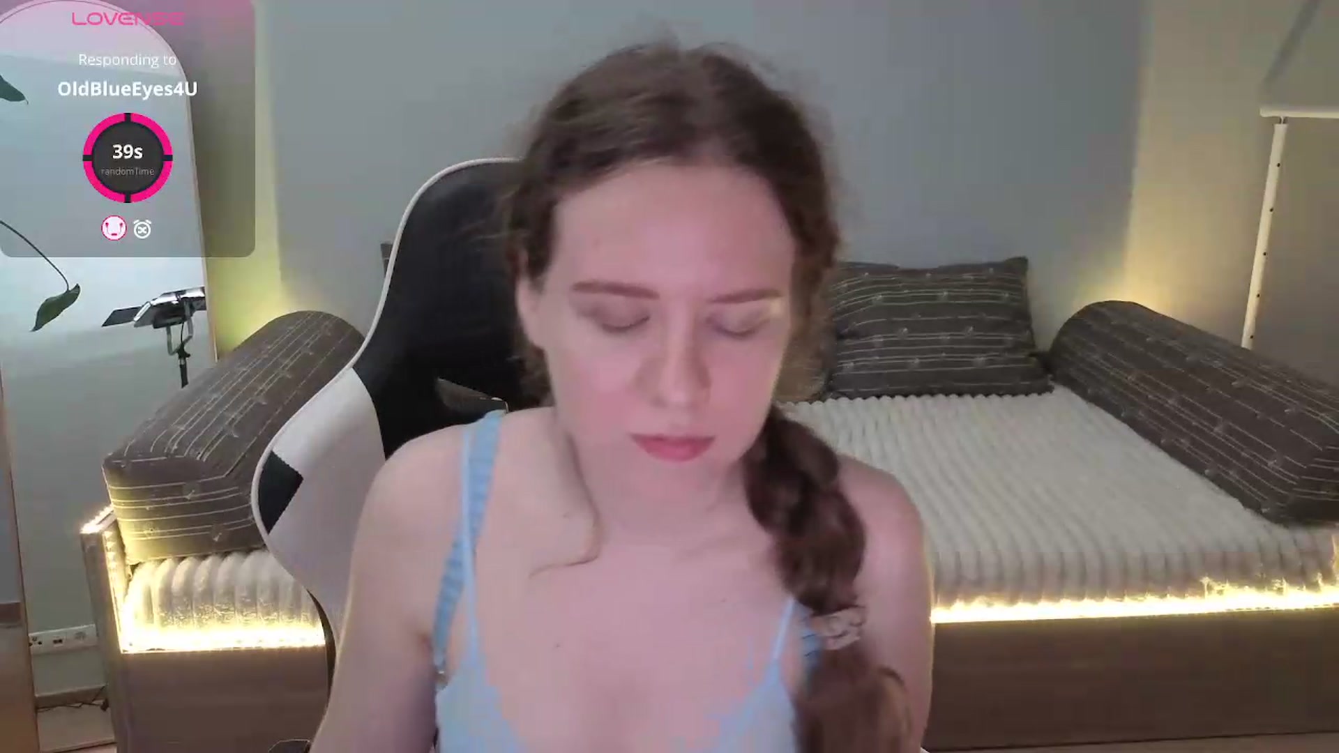 Gallery image thumbnail from BlueFlowerr's myfreecams stream on, 05/27/2026, 21:47 image 20 of 20